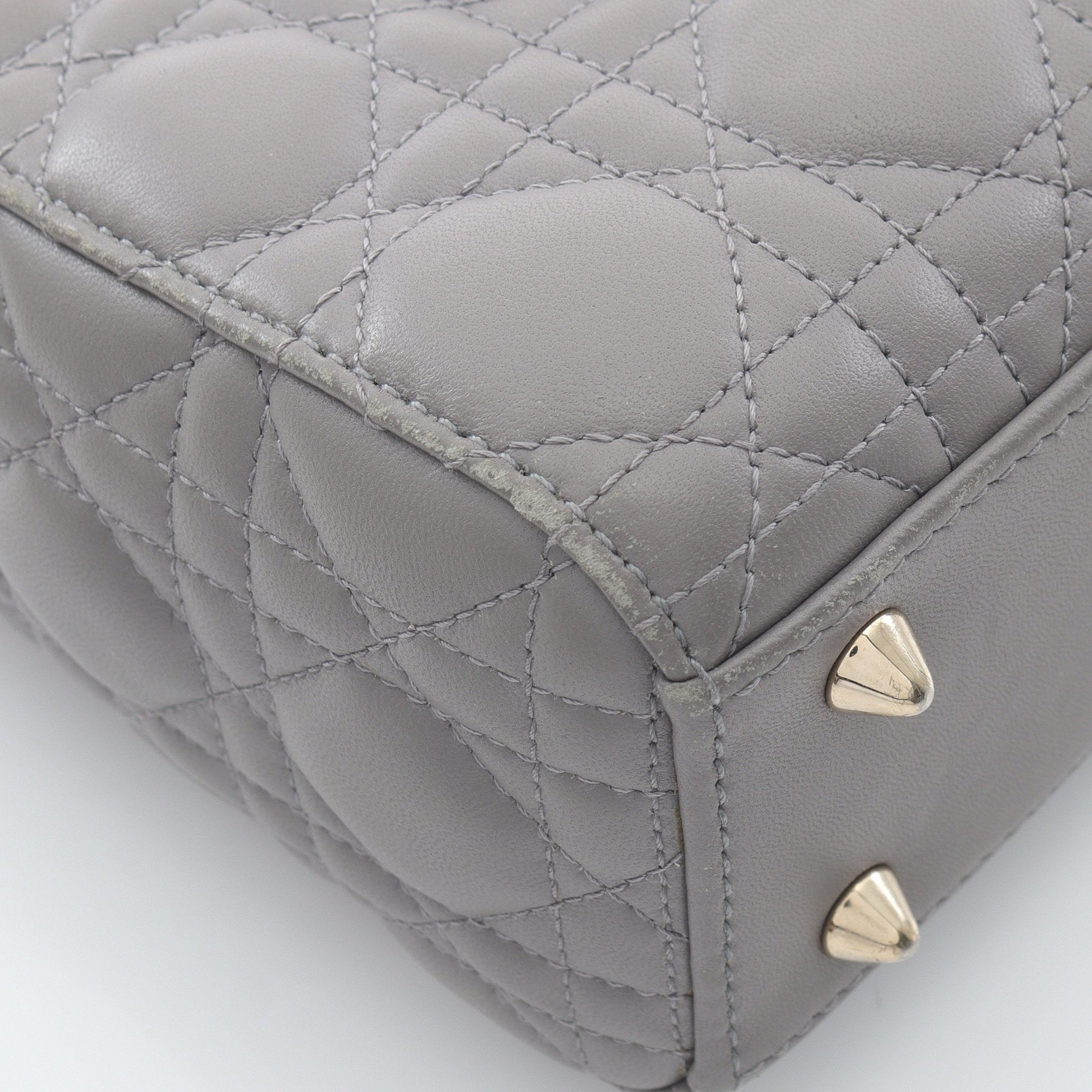 Dior レディディオール　グレー キルティング ハンドバッグ 美品】Dior グレー ハンドバッグ キルティングデザイン~~~ ディオール