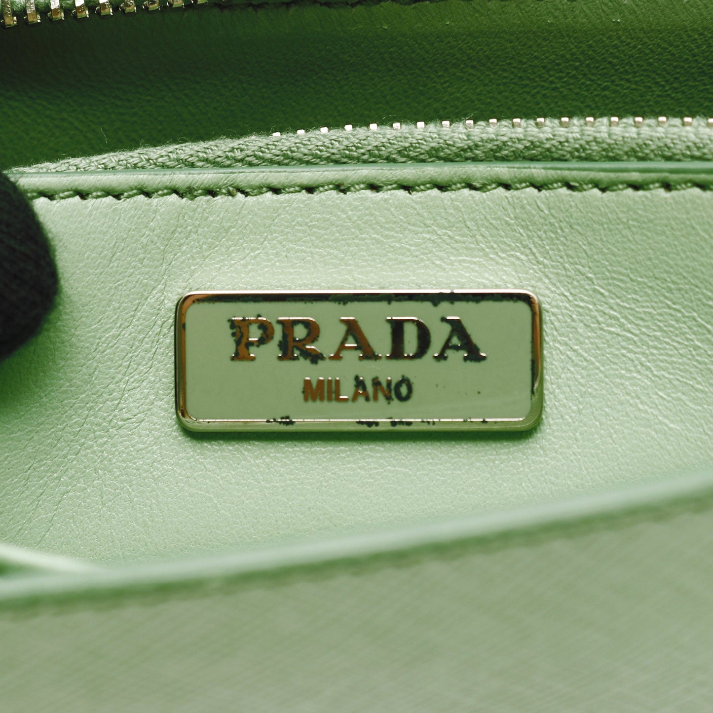 SAFFIANO LUX ショルダーウォレット サフィアーノレザー ライトグリーン プラダ バッグ PRADA