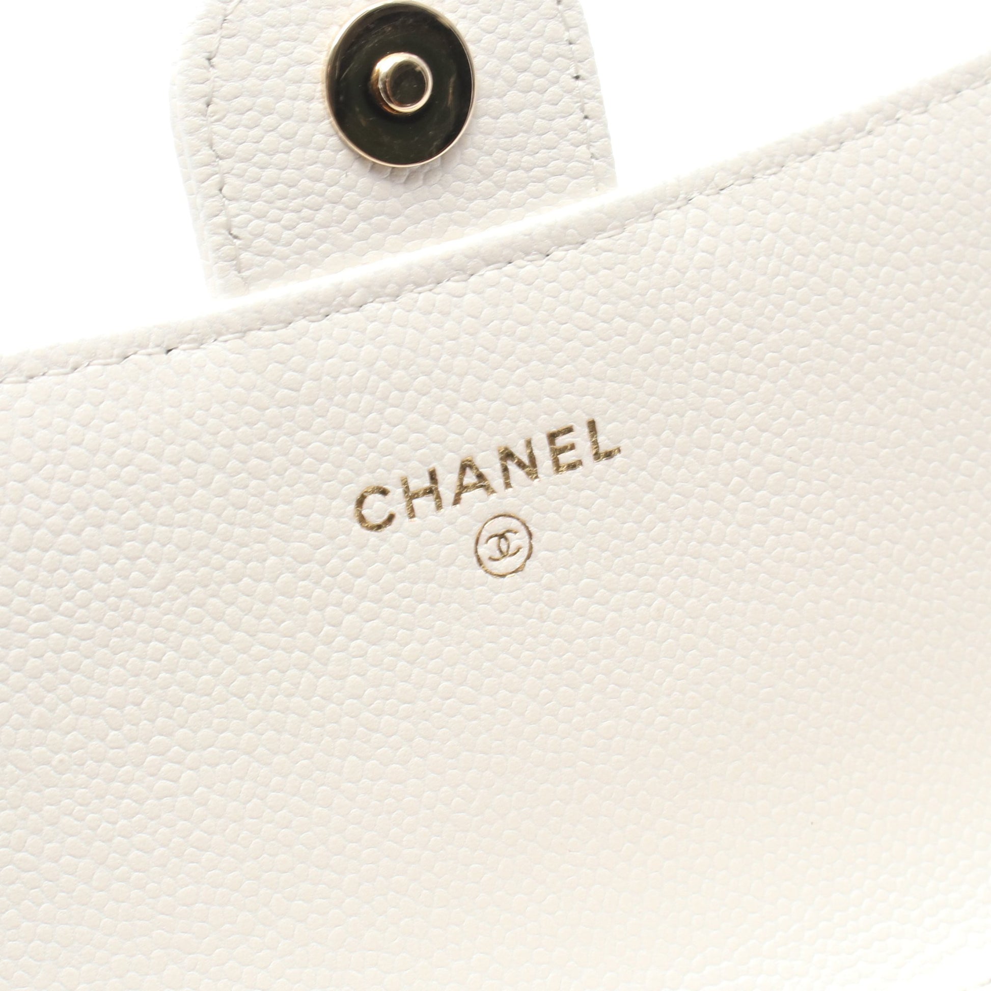 マトラッセ フォンケース チェーンウォレット キャビアスキン ホワイト ゴールド金具 シャネル バッグ CHANEL