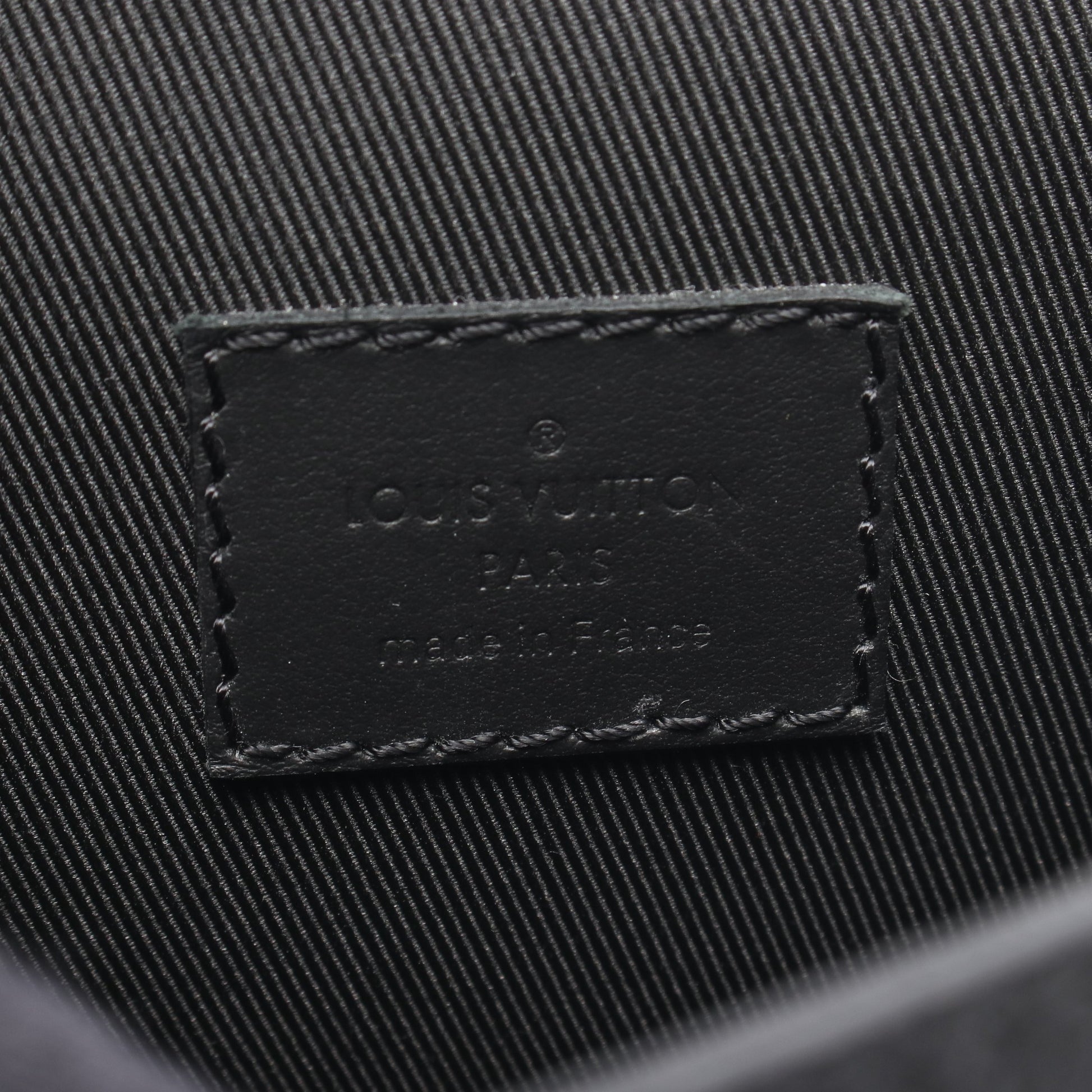 ファストライン ウェアラブル ウォレット LV アエログラム ショルダーバッグ レザー ブラック ルイヴィトン バッグ LOUIS VUITTON