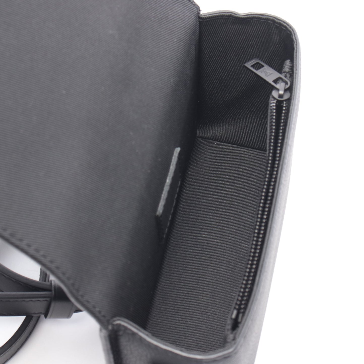 ファストライン ウェアラブル ウォレット LV アエログラム ショルダーバッグ レザー ブラック ルイヴィトン バッグ LOUIS VUITTON