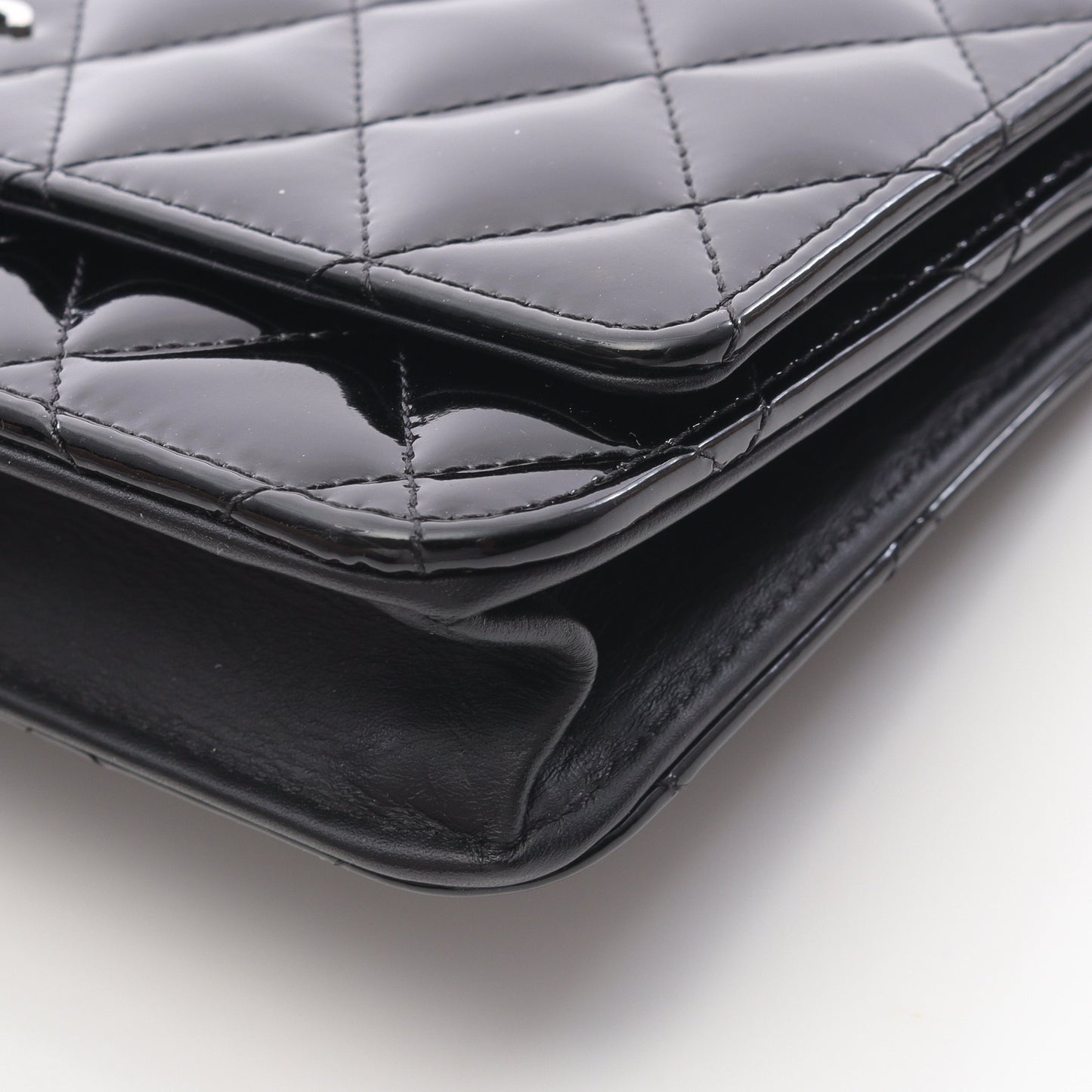 マトラッセ チェーンウォレット エナメルレザー ブラック シルバー金具 シャネル バッグ CHANEL
