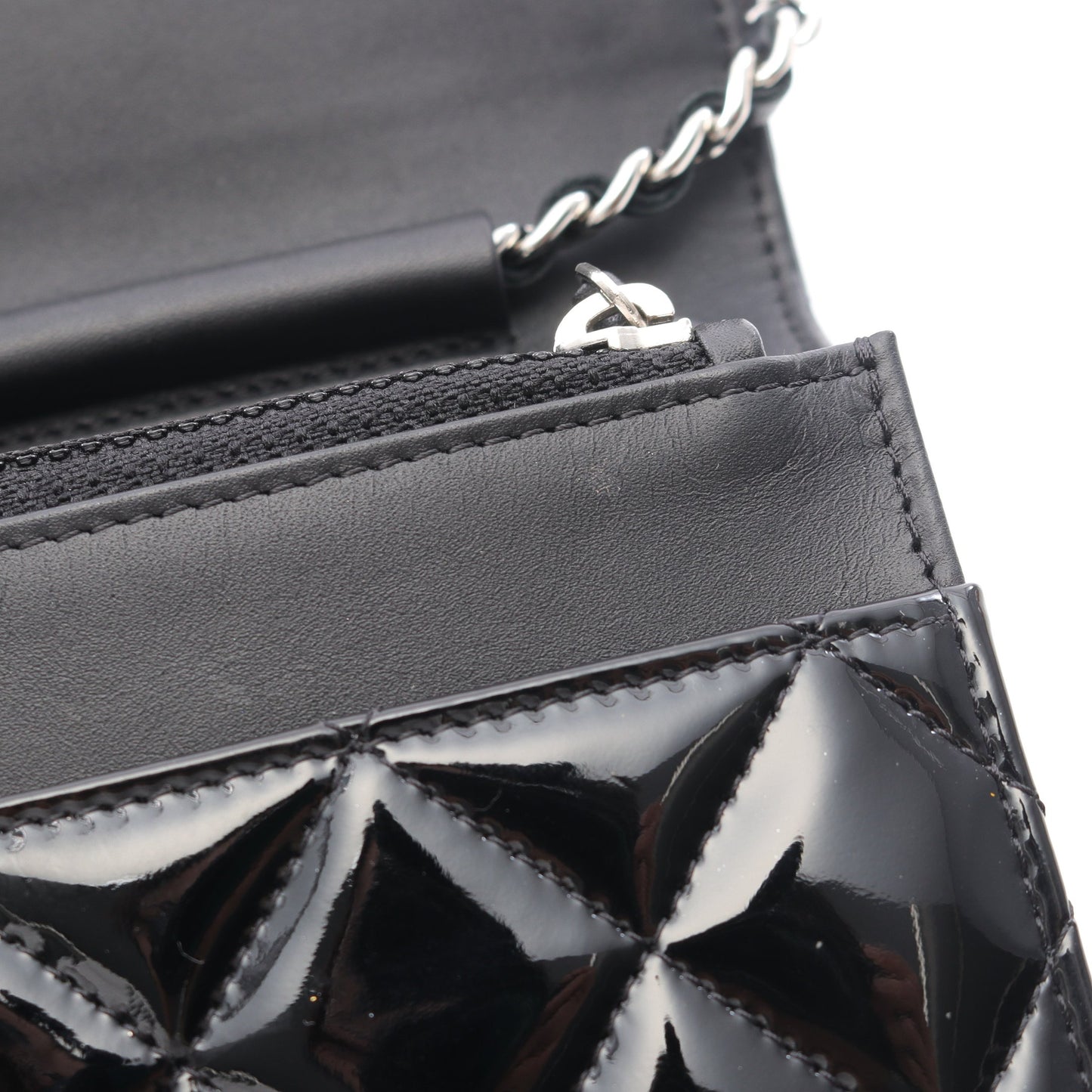 マトラッセ チェーンウォレット エナメルレザー ブラック シルバー金具 シャネル バッグ CHANEL