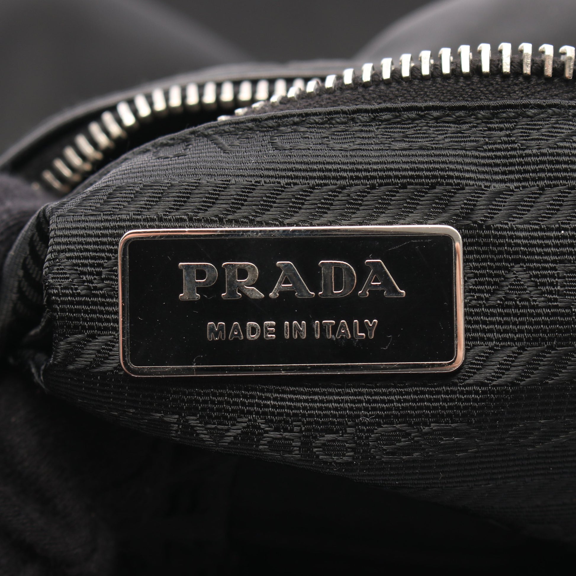 TESSUTO LIGHT ショルダーバッグ ナイロン レザー ブラック プラダ バッグ PRADA