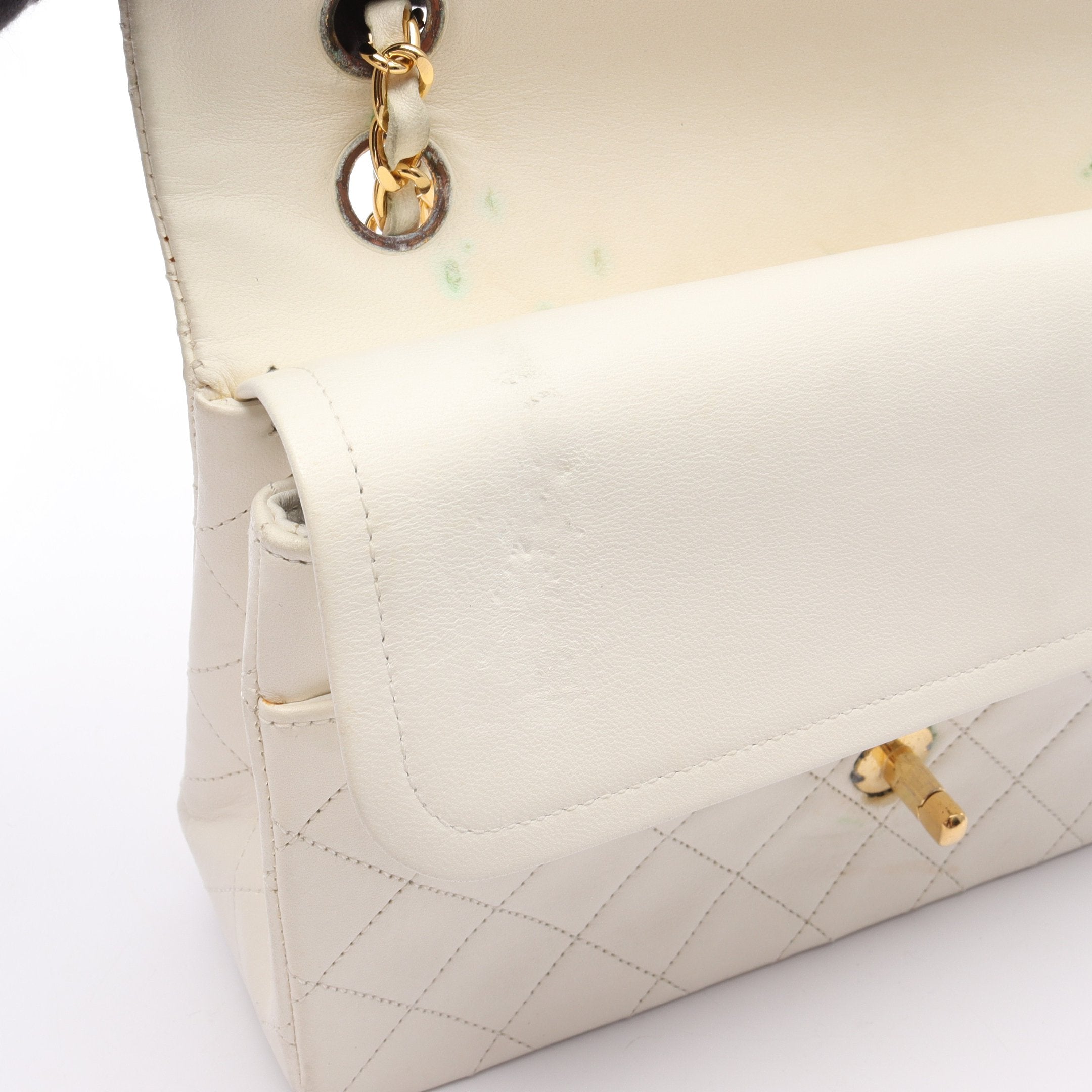 シャネル　マトラッセ　ラムスキン　Wフラップ　Wチェーンショルダーバッグ　白　Ａ CHANEL シャネル チェーンショルダーバッグ マトラッセ23 Wフラップ G