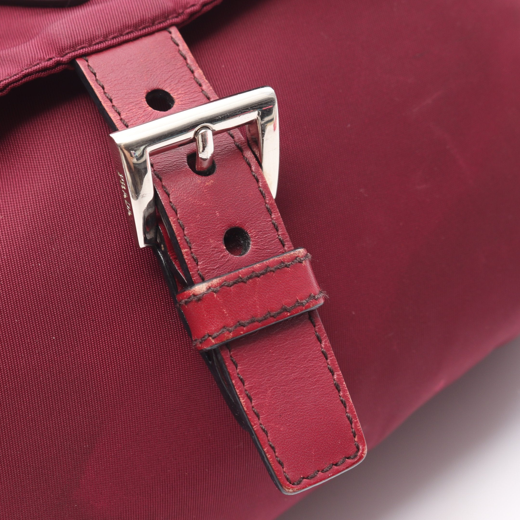 ショルダーバッグ ナイロン レザー ボルドー 三角プレート プラダ – RECLO