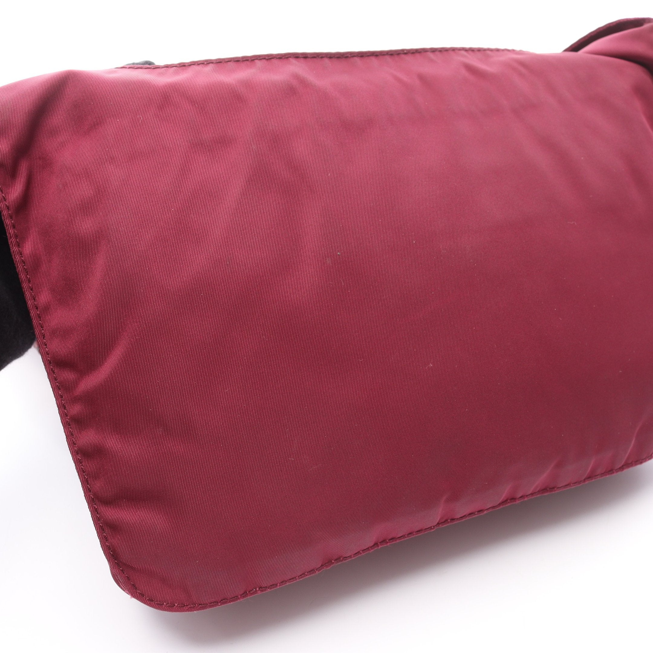 ショルダーバッグ ナイロン レザー ボルドー 三角プレート プラダ – RECLO