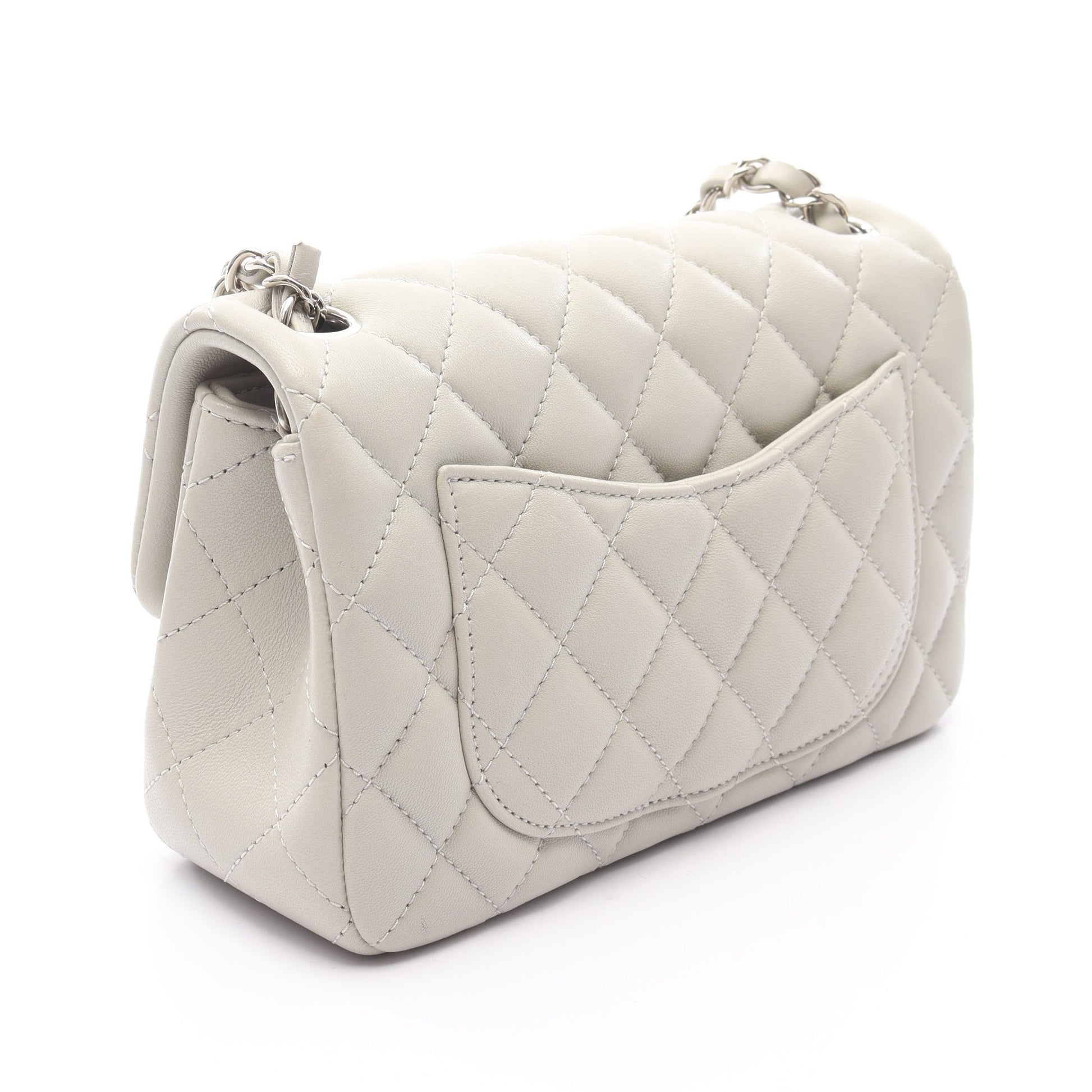 ミニマトラッセ20 チェーンショルダーバッグ ラムスキン ライトグレー シルバー金具 シャネル バッグ CHANEL
