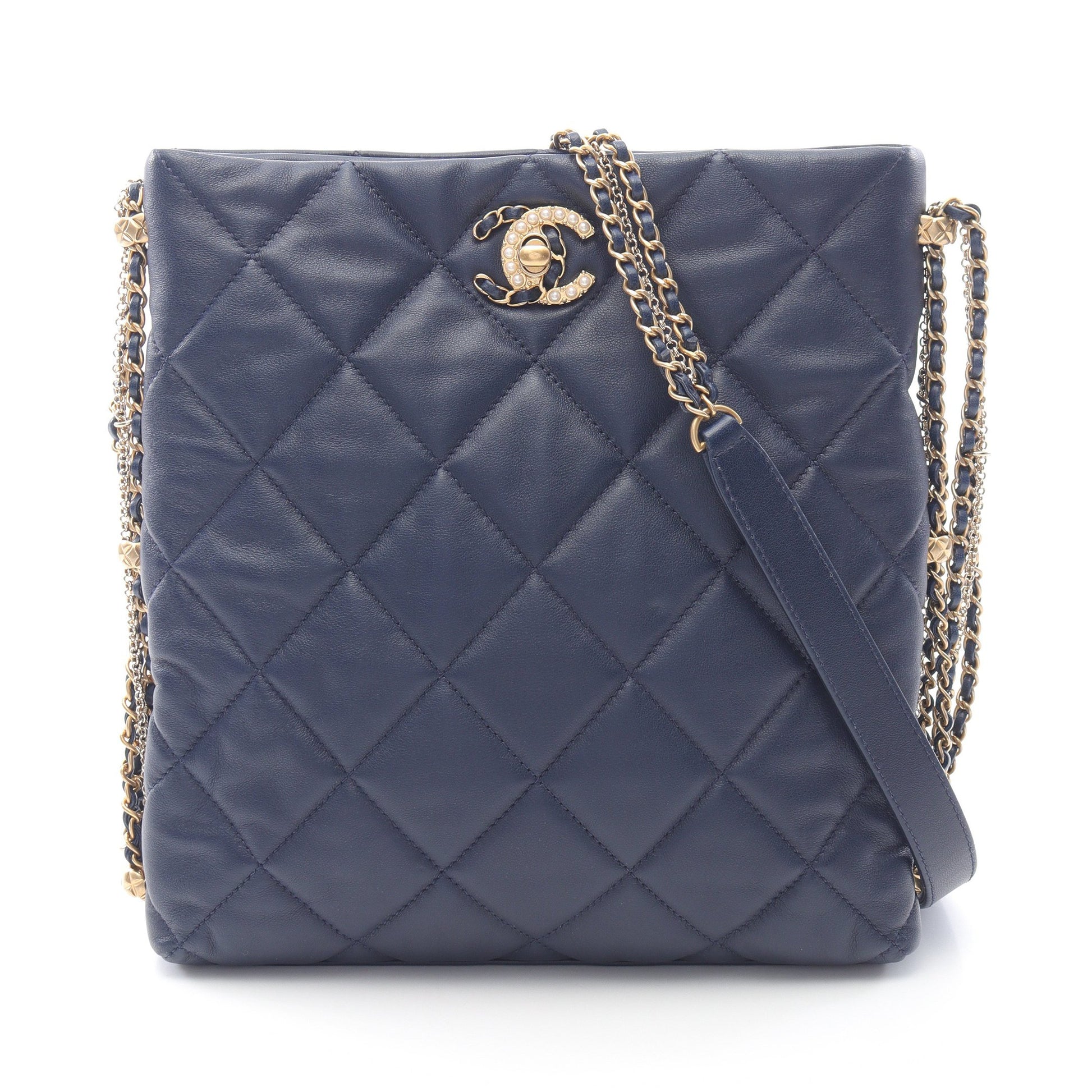 マトラッセ チェーンショルダーバッグ ラムスキン ネイビー ゴールド金具 シャネル バッグ CHANEL