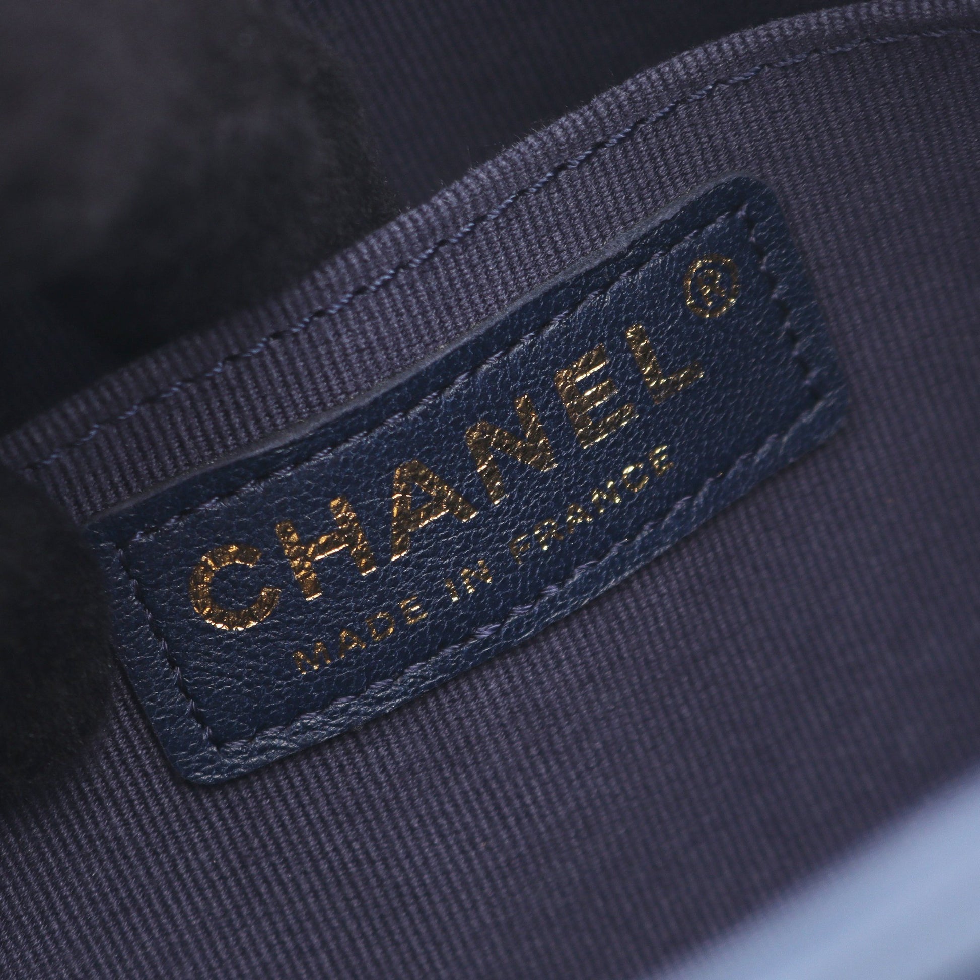 マトラッセ チェーンショルダーバッグ ラムスキン ネイビー ゴールド金具 シャネル バッグ CHANEL