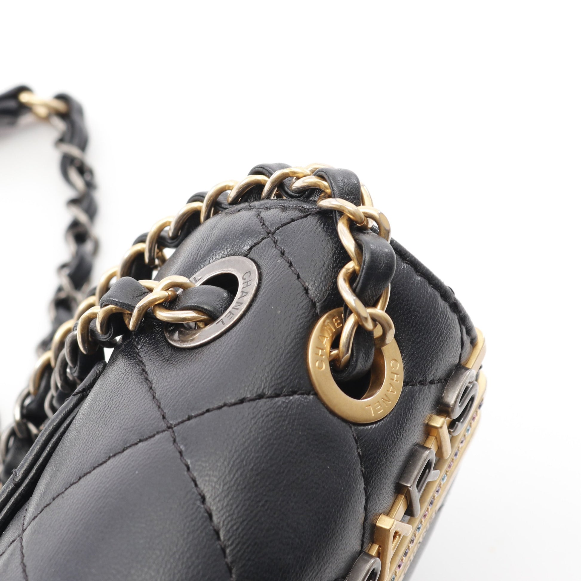 マトラッセ Wチェーンショルダーバッグ ラムスキン ブラック コンビ金具 シャネル バッグ CHANEL