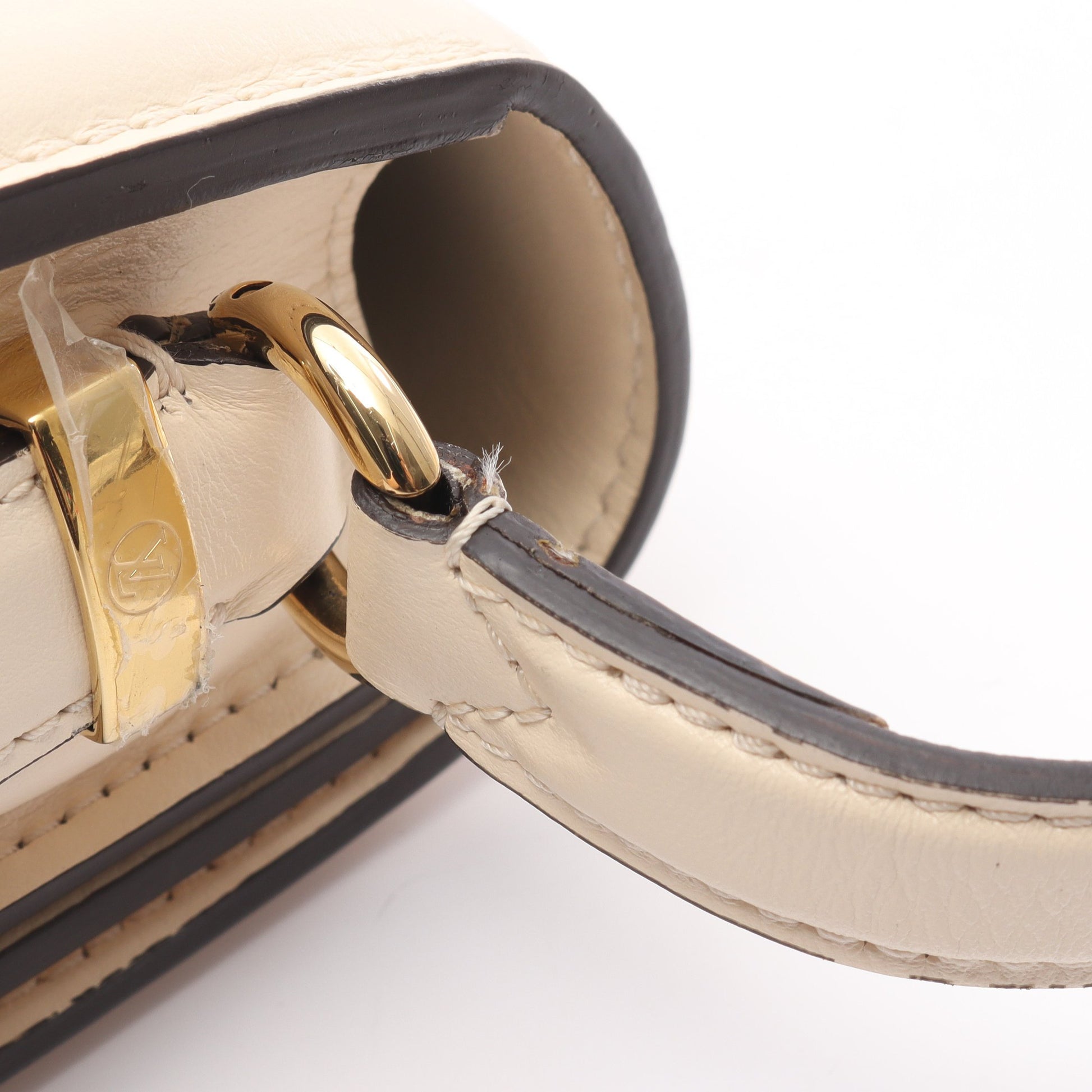 LV PONT 9 LVポンヌフ クレーム ショルダーバッグ レザー アイボリー 