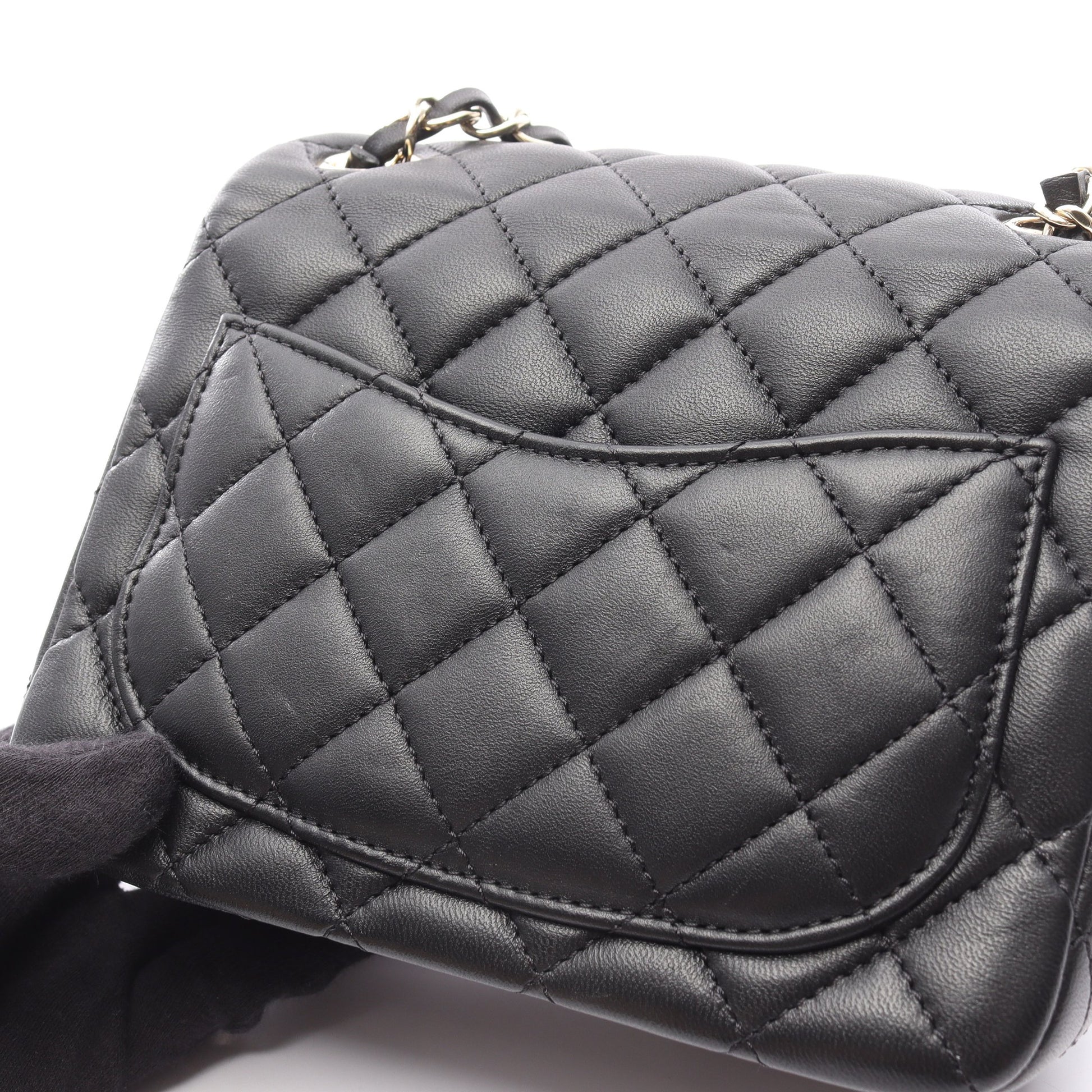 ミニマトラッセ チェーンショルダーバッグ ラムスキン ブラック ゴールド金具 シャネル バッグ CHANEL