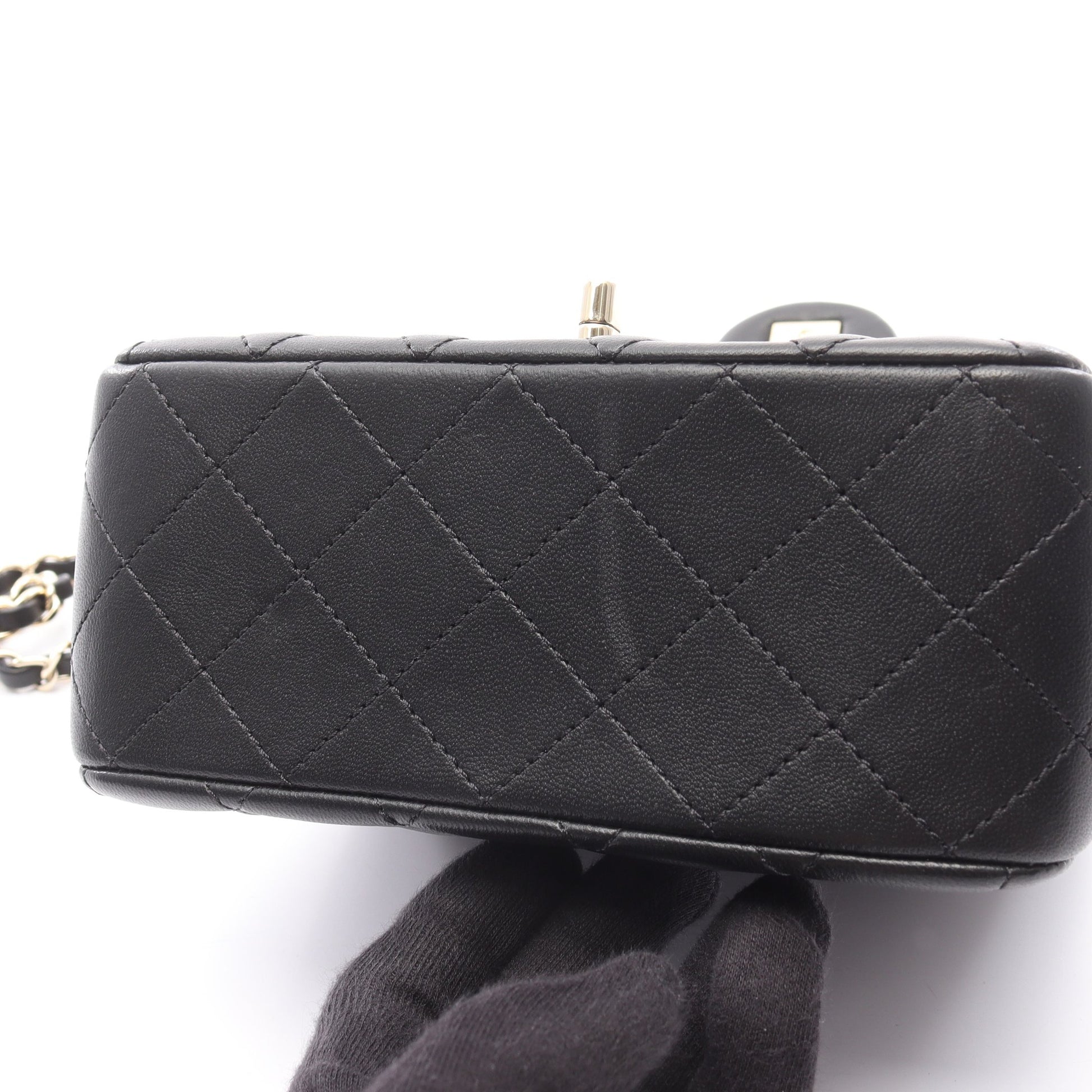 ミニマトラッセ チェーンショルダーバッグ ラムスキン ブラック ゴールド金具 シャネル バッグ CHANEL