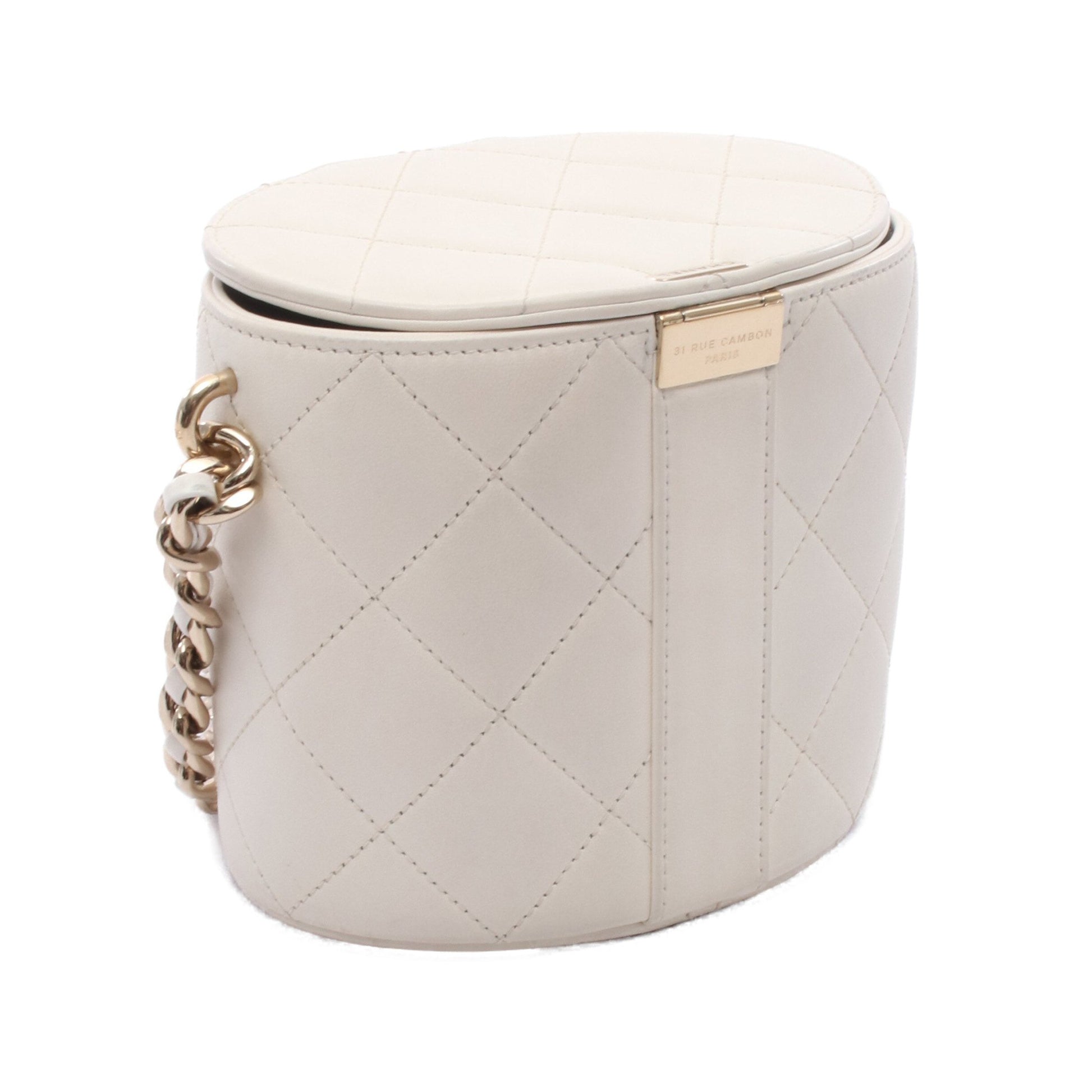 マトラッセ バニティ チェーンショルダーバッグ レザー ホワイト ゴールド金具 シャネル バッグ CHANEL