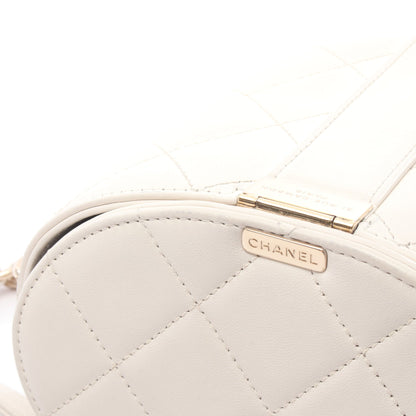 マトラッセ バニティ チェーンショルダーバッグ レザー ホワイト ゴールド金具 シャネル バッグ CHANEL