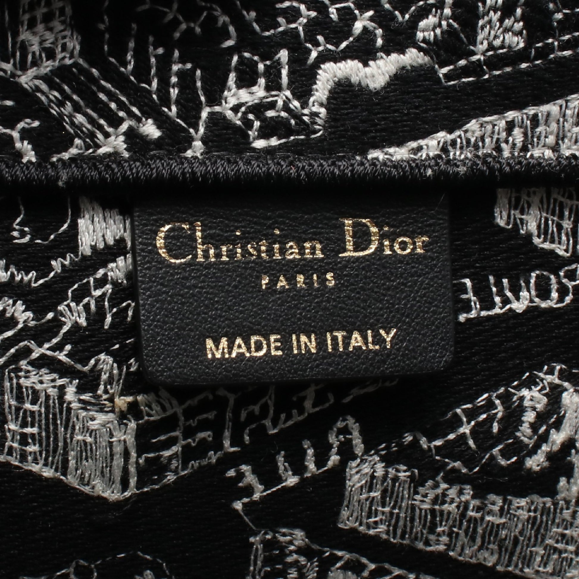 BOOK TOTE ブックトート ミディアム ハンドバッグ トートバッグ キャンバス ブラック ホワイト クリスチャンディオール バッグ Christian Dior