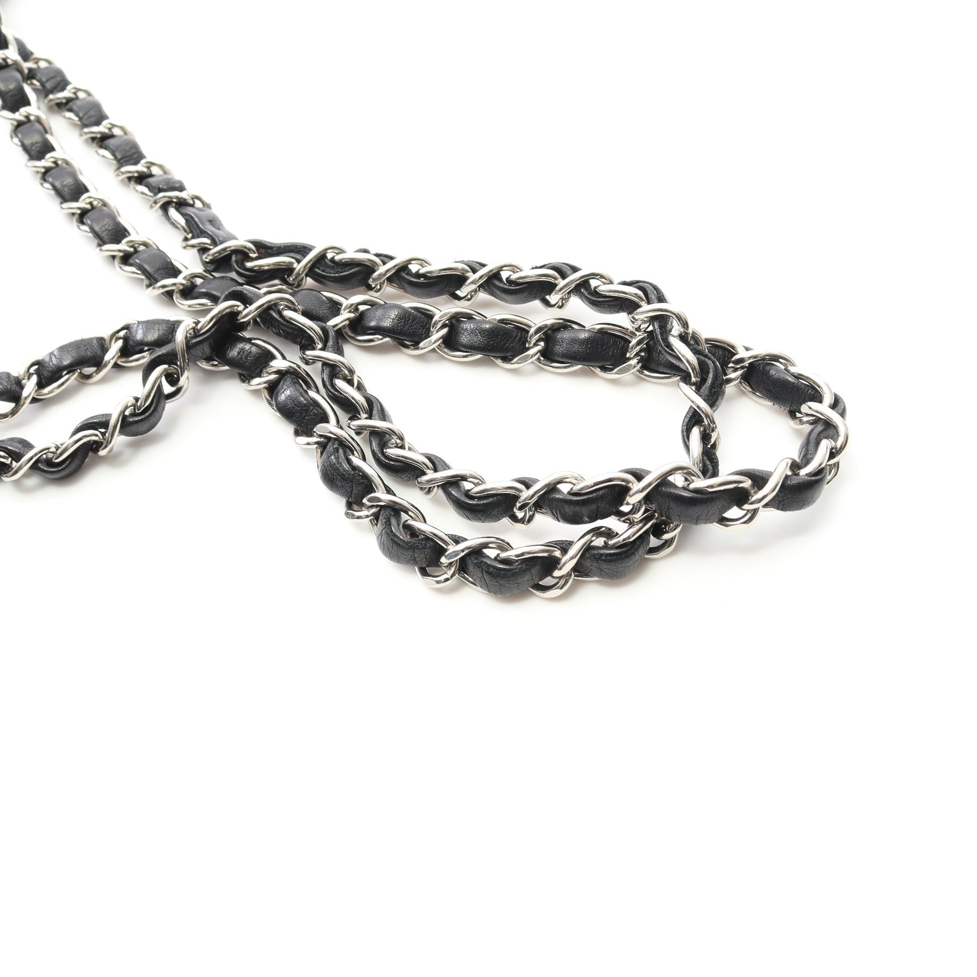 マトラッセ Wチェーンショルダーバッグ ラムスキン ブラック シルバー金具 シャネル バッグ CHANEL