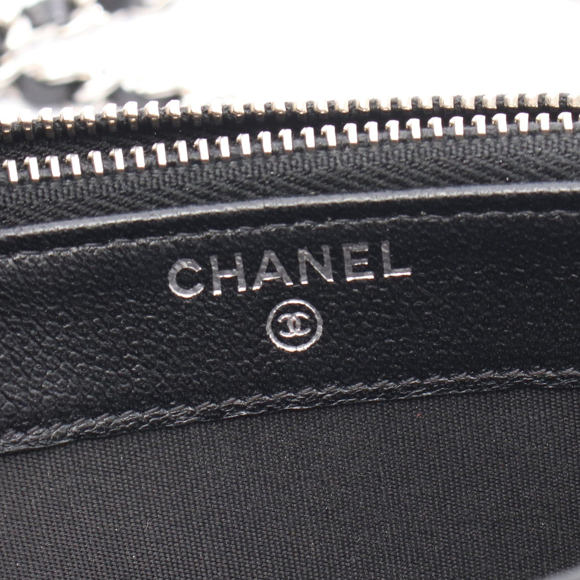 Wジップ チェーンウォレット キャビアスキン ブラック シルバー金具 シャネル バッグ CHANEL