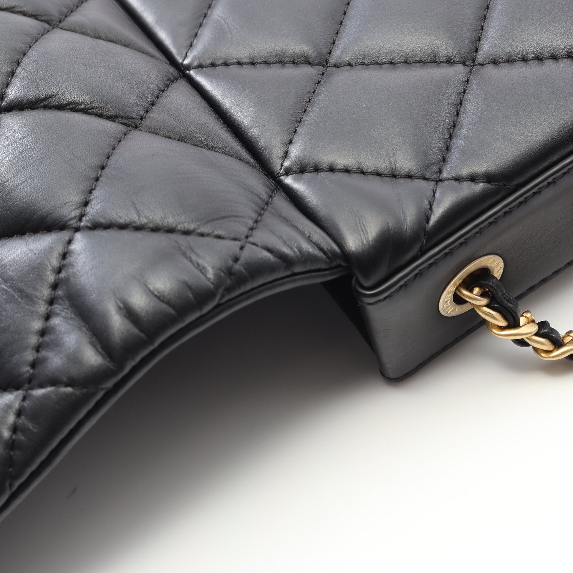 マトラッセ クラシック フルフラップ チェーンショルダーバッグ レザー ブラック ゴールド金具 シャネル バッグ CHANEL