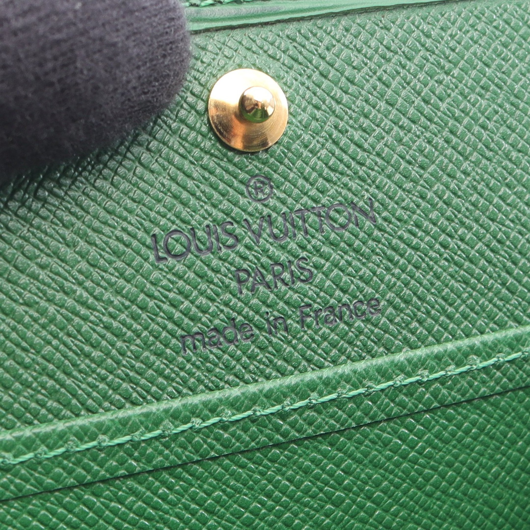 LOUIS VUITTON グリーン コインケース LOUIS VUITTON オリーブグリーン