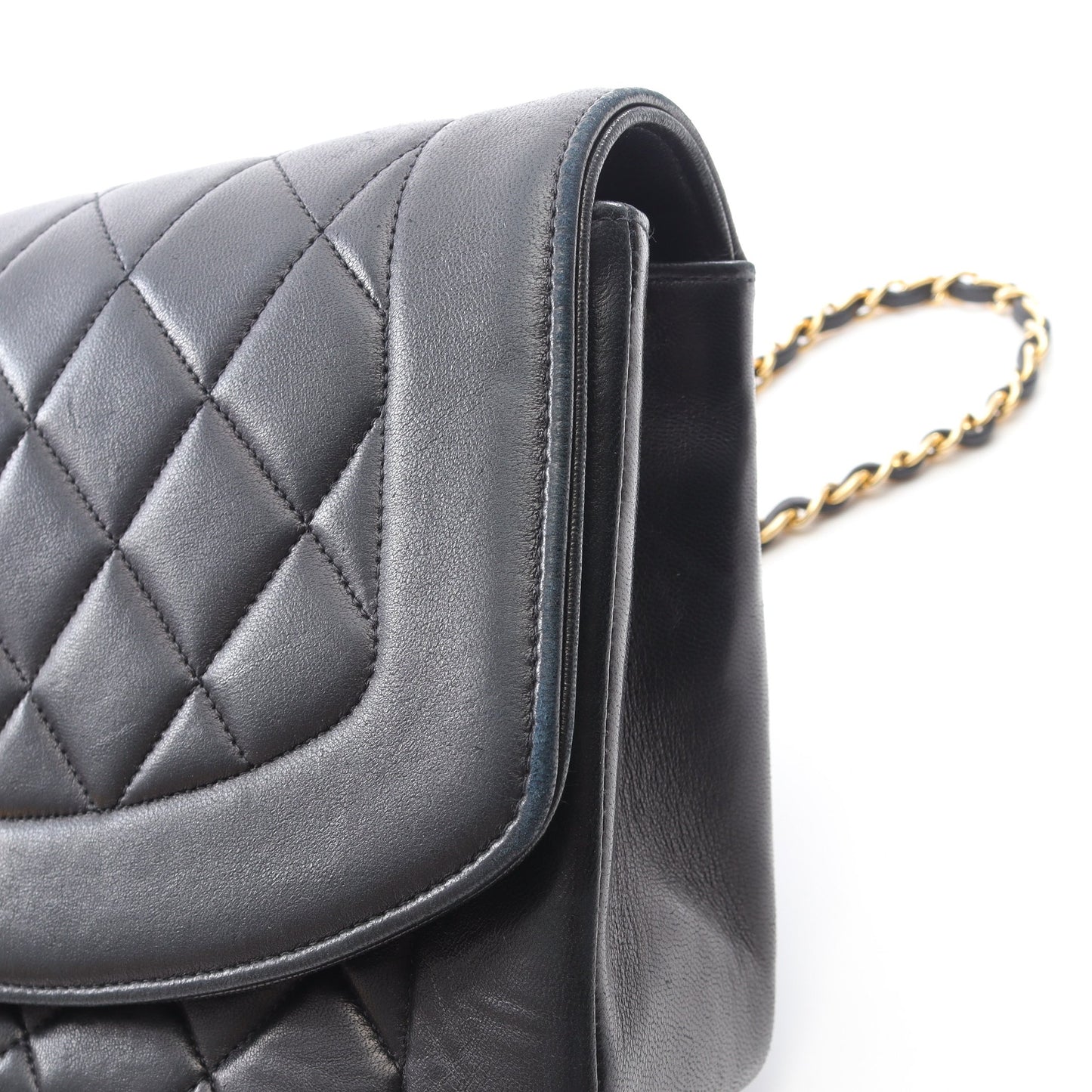 マトラッセ ダイアナフラップ チェーンショルダーバッグ ラムスキン ブラック ゴールド金具 シャネル バッグ CHANEL