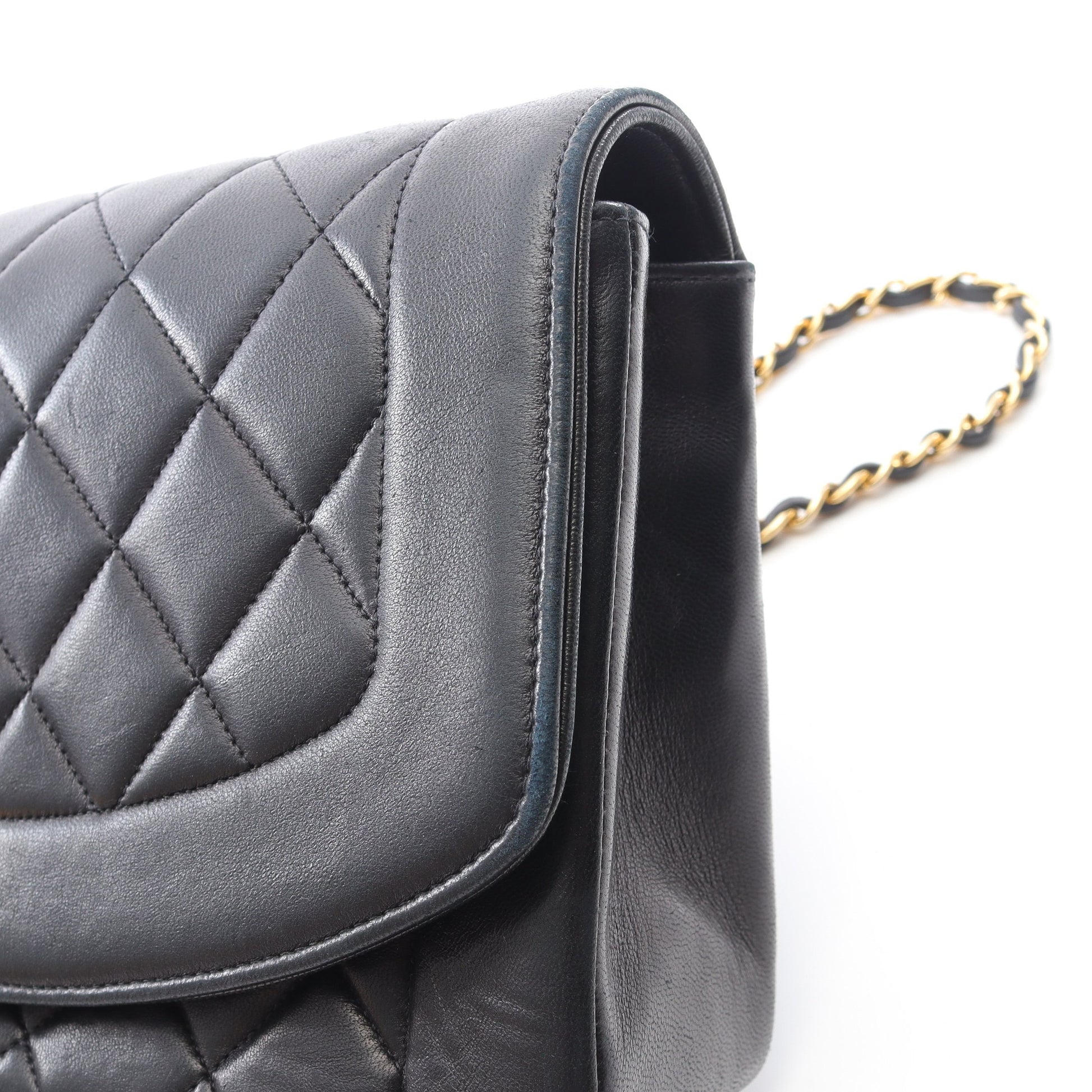 マトラッセ ダイアナフラップ チェーンショルダーバッグ ラムスキン ブラック ゴールド金具 シャネル バッグ CHANEL