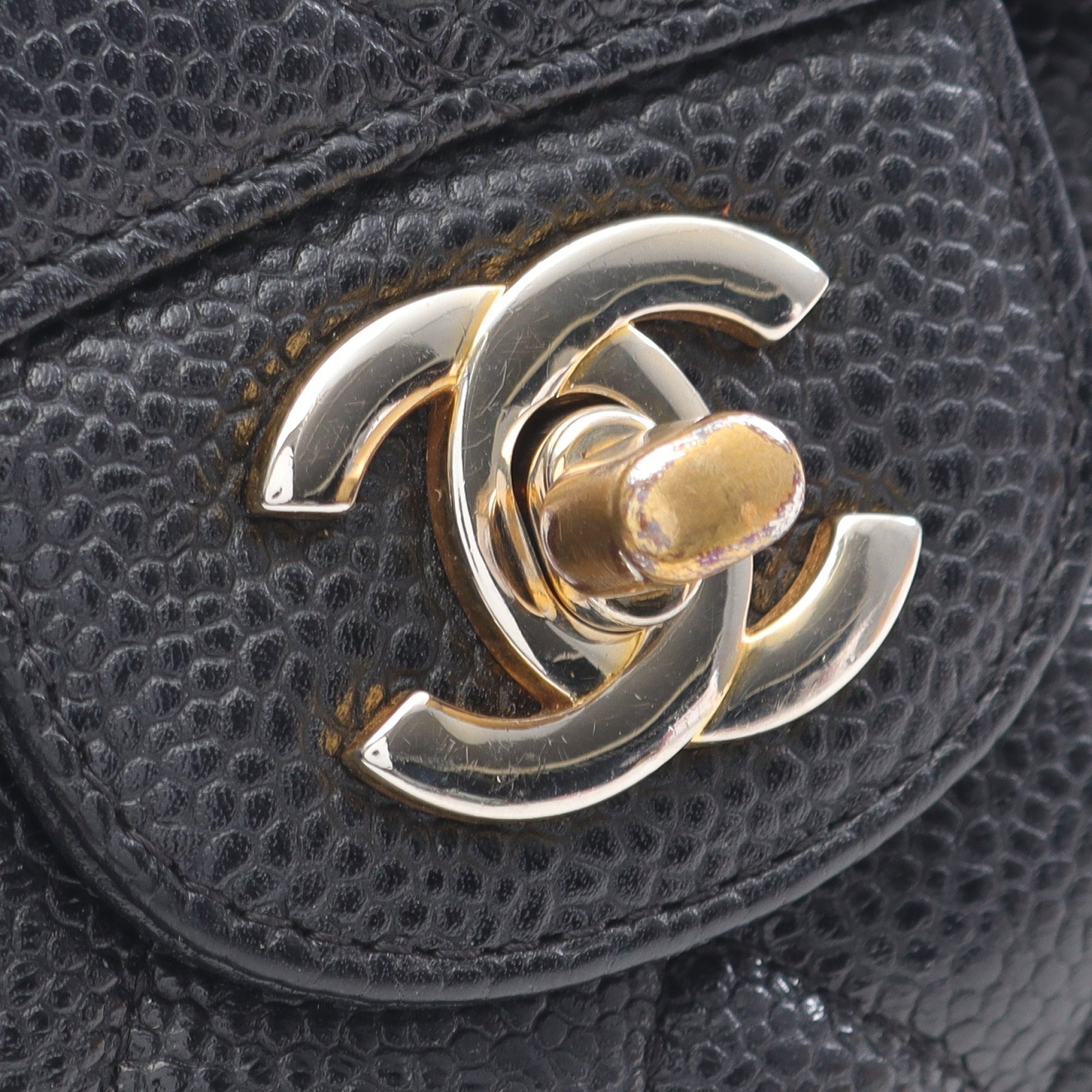 マトラッセ Wフラップ Wチェーンショルダーバッグ キャビアスキン ブラック ゴールド金具 シャネル バッグ CHANEL