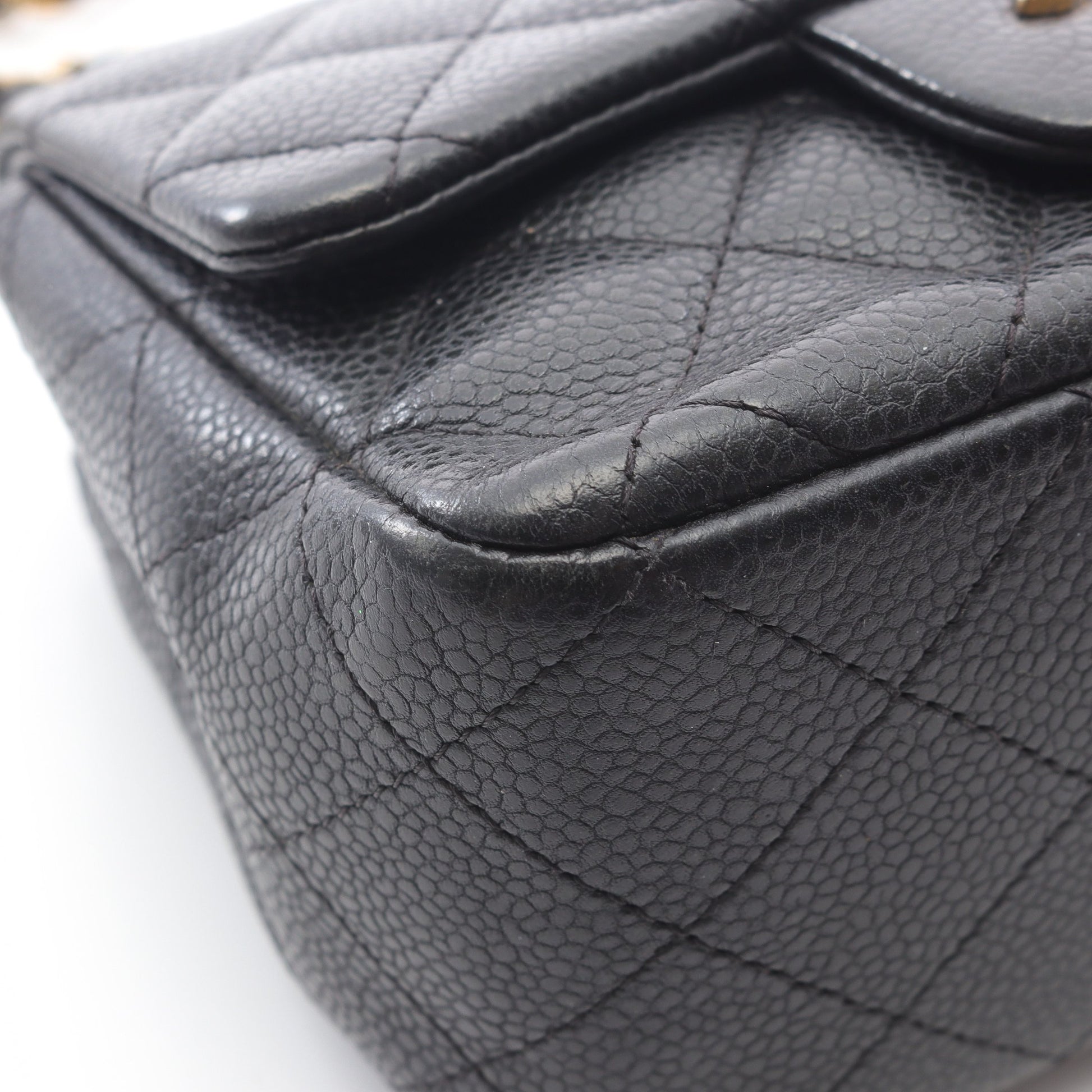 ミニマトラッセ チェーンショルダーバッグ キャビアスキン ブラック ゴールド金具 シャネル バッグ CHANEL
