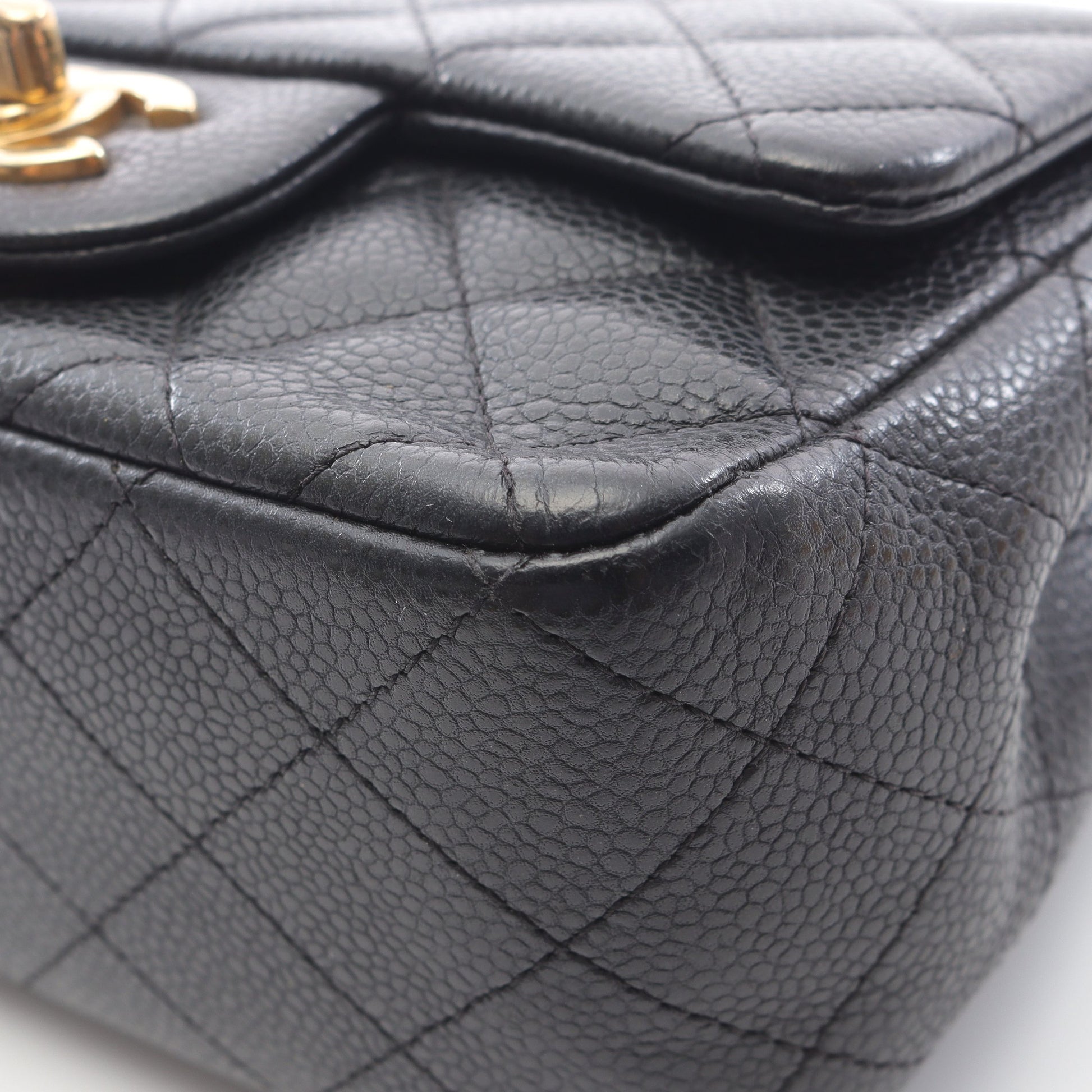 ミニマトラッセ チェーンショルダーバッグ キャビアスキン ブラック ゴールド金具 シャネル バッグ CHANEL
