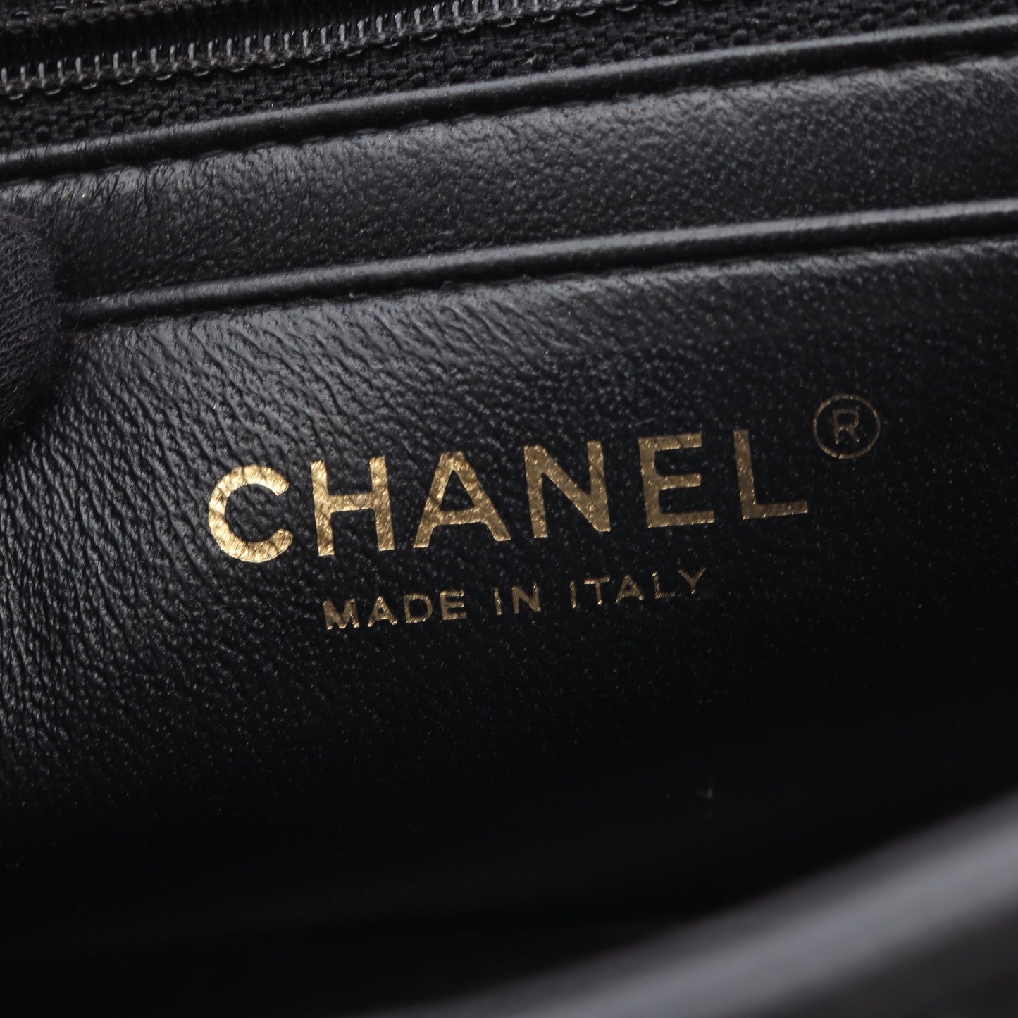 ミニマトラッセ チェーンショルダーバッグ キャビアスキン ブラック ゴールド金具 シャネル バッグ CHANEL