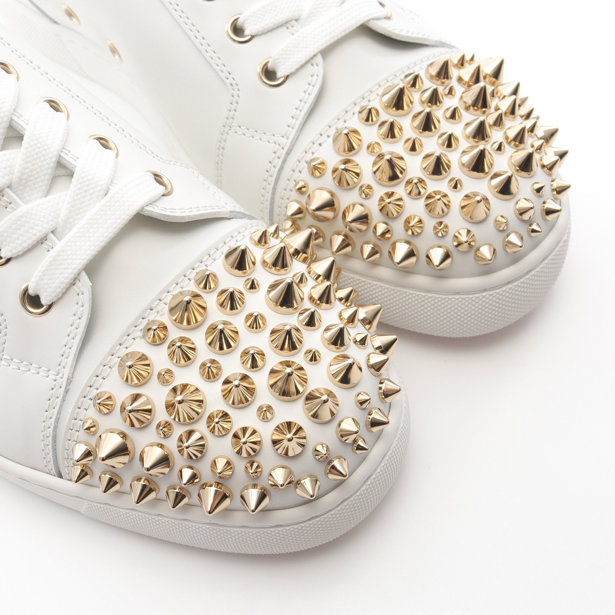 美品✨ クリスチャンルブタン ルイス スパイクスタッズ スニーカー 白 クリスチャンルブタン スニーカー スパイクスタッズ 42.5 27.5cm 白