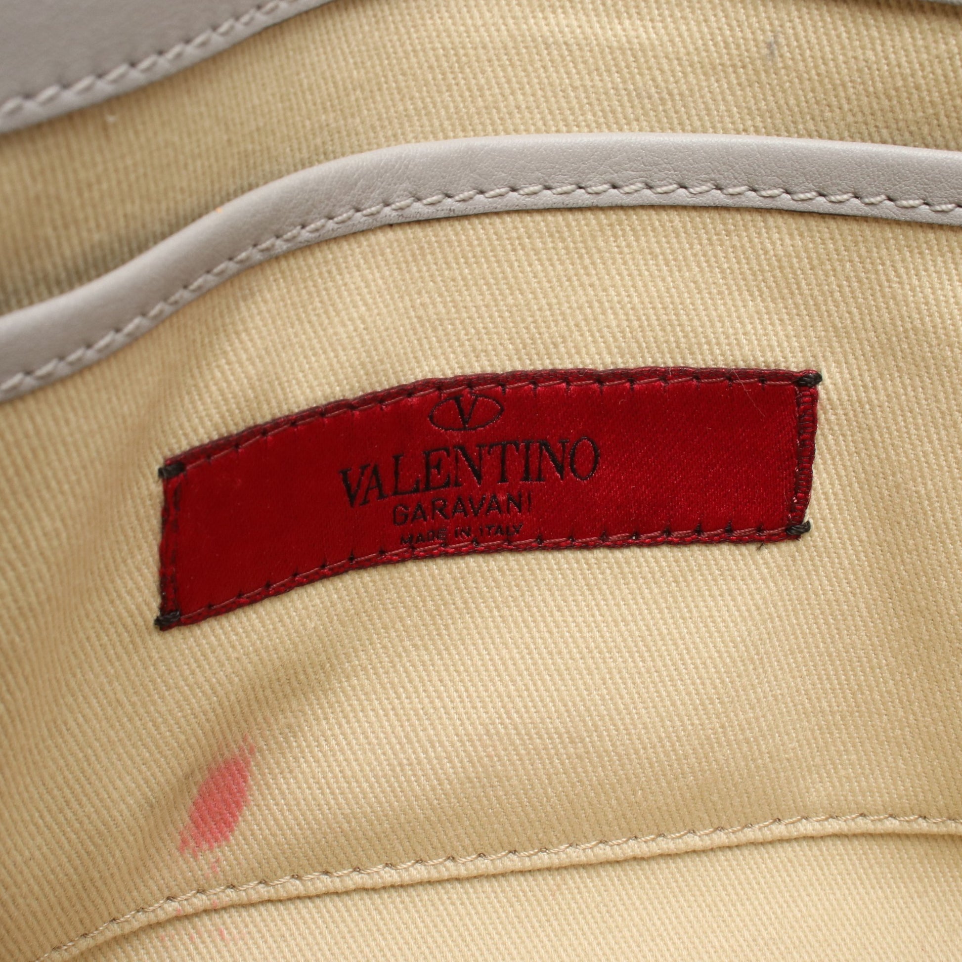 ショルダーバッグ レザー ライトグレー ロックスタッズ ヴァレンティノ バッグ VALENTINO