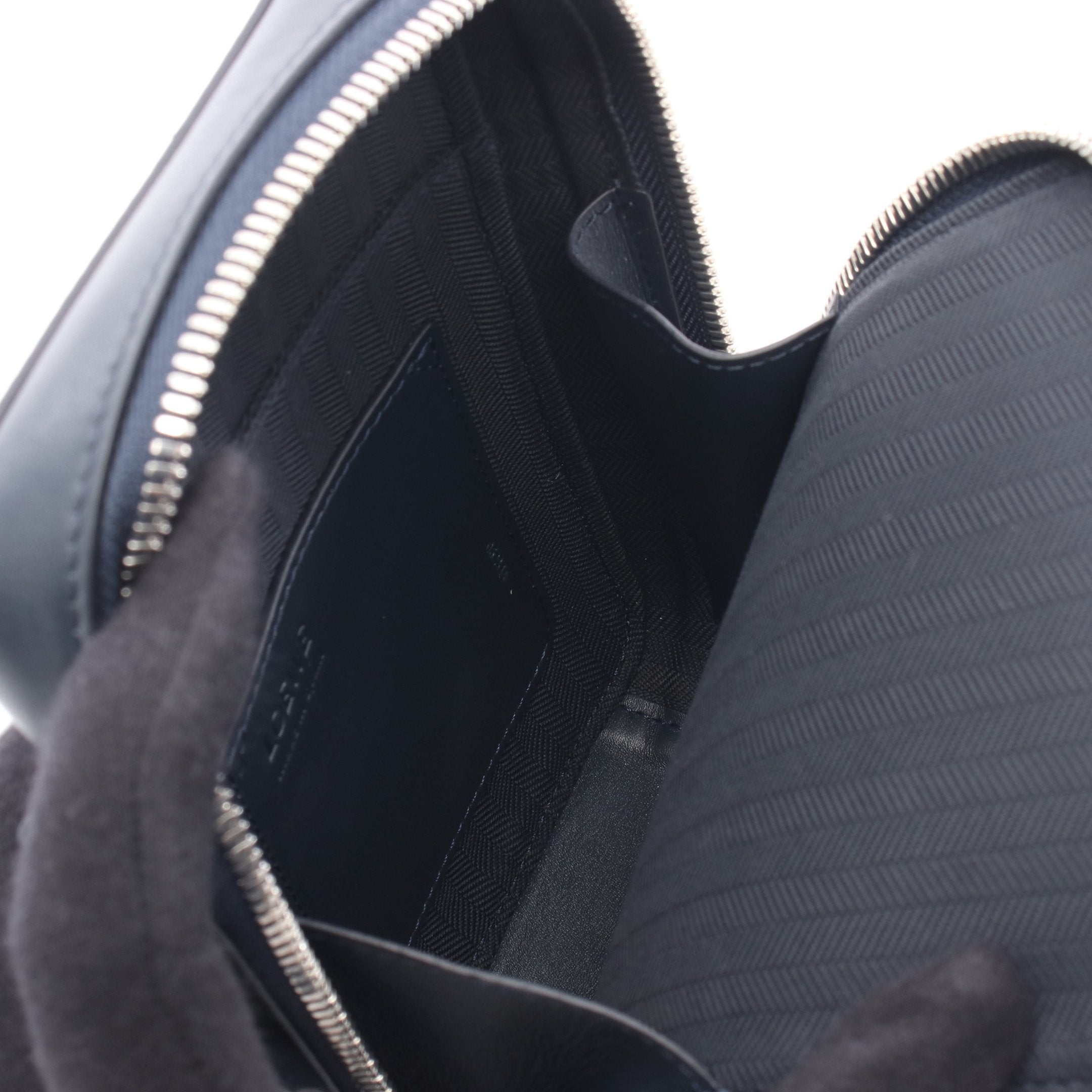 バーティカル クロスボディポケット ショルダーバッグ レザー ネイビー