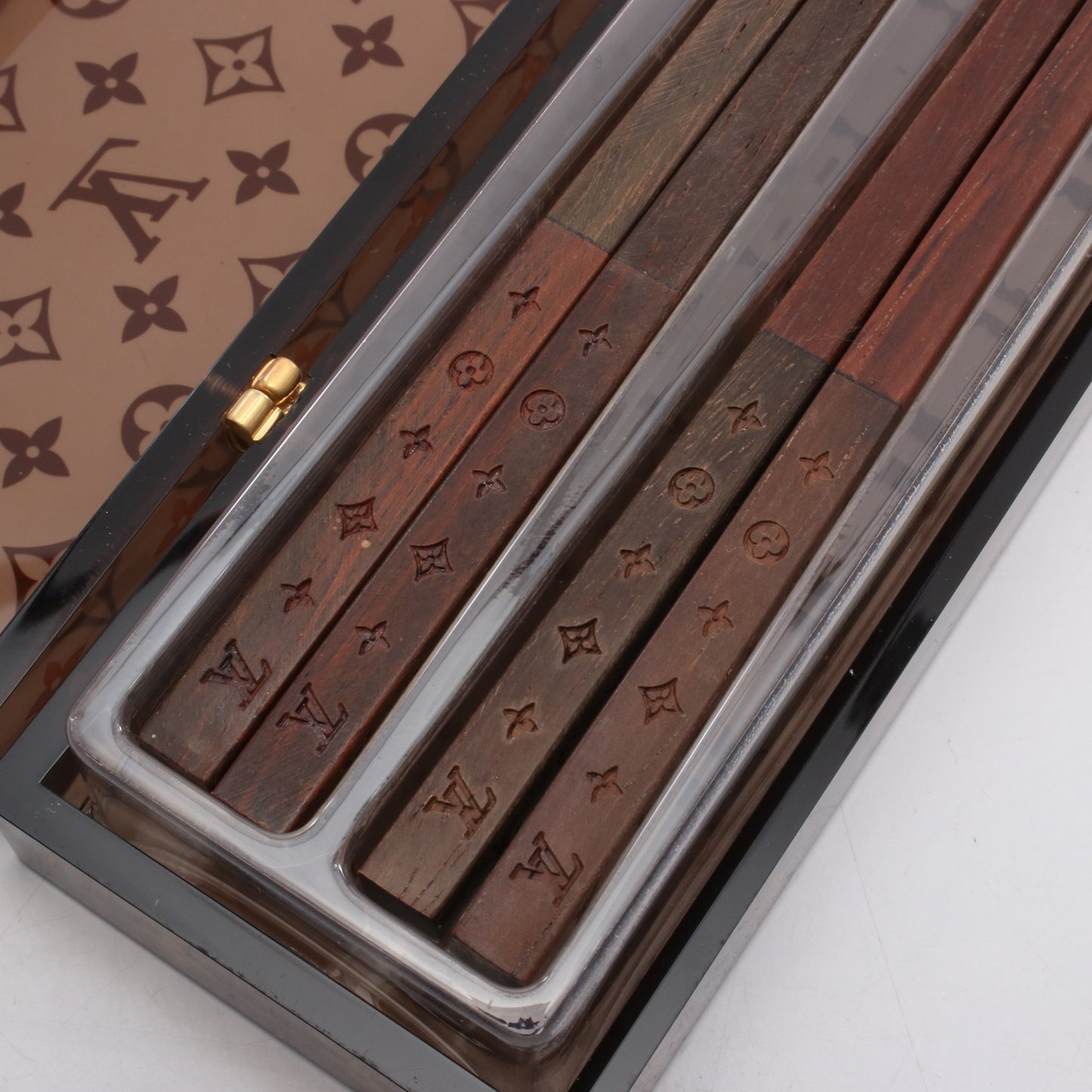 バケットチョップスティック 箸 箸置き 小物 天然木 ブラウン ルイヴィトン 財布・小物 LOUIS VUITTON
