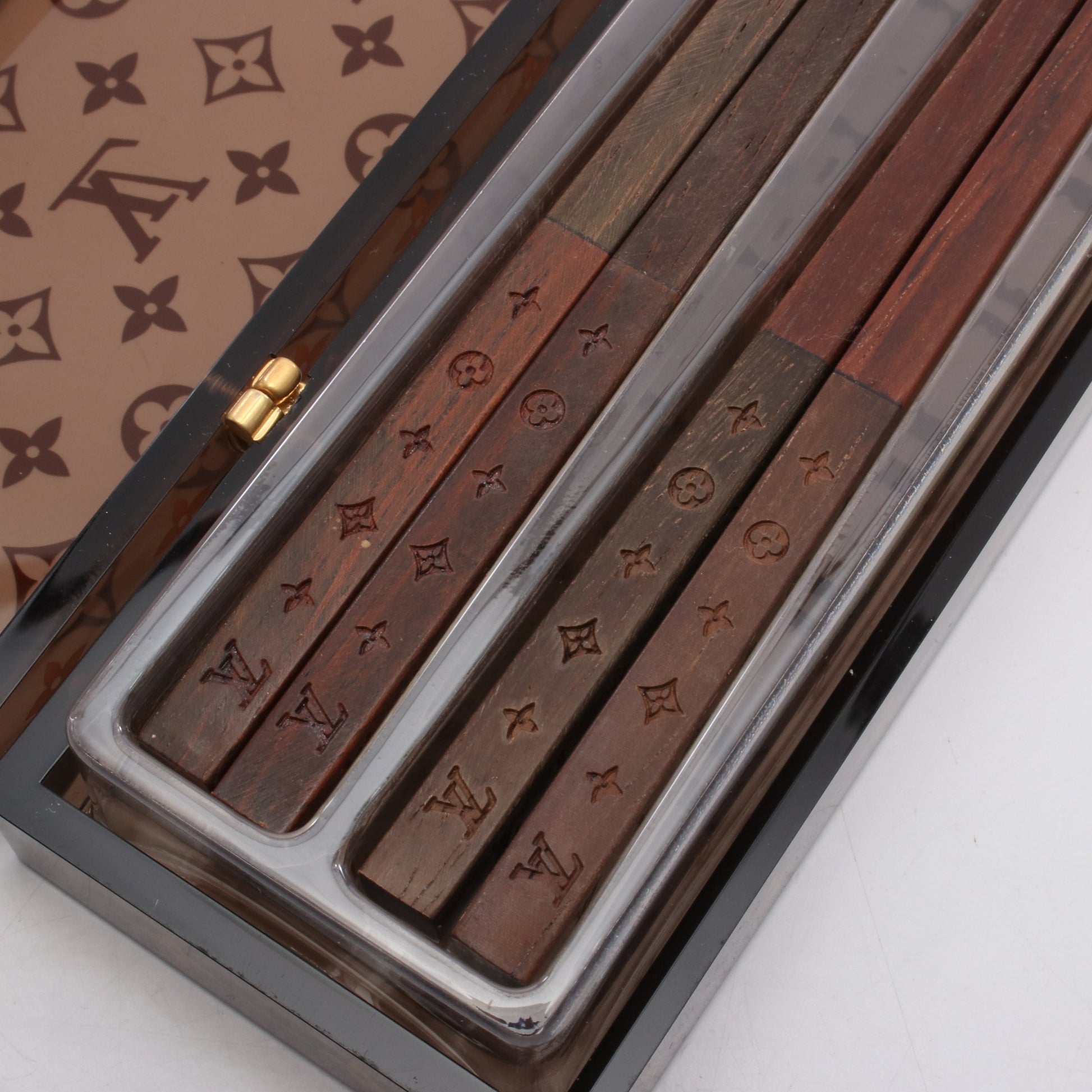 バケットチョップスティック 箸 箸置き 小物 天然木 ブラウン ルイヴィトン 財布・小物 LOUIS VUITTON
