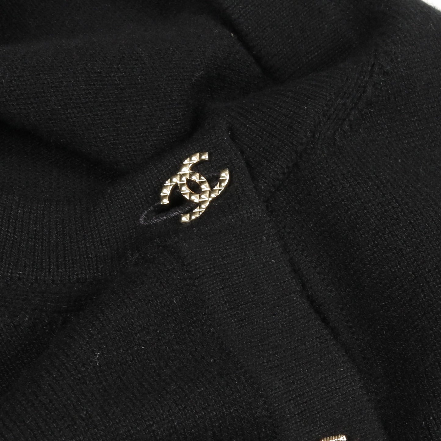 アイコンボタン ロング カーディガン カシミヤ ブラック シャネル トップス CHANEL