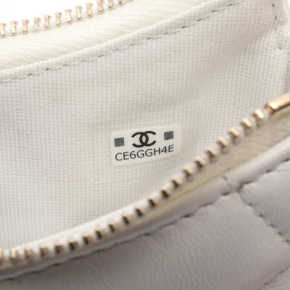 シャネル19 マトラッセ スモール ホーボー チェーンショルダーバッグ レザー ホワイト コンビ金具 シャネル バッグ CHANEL