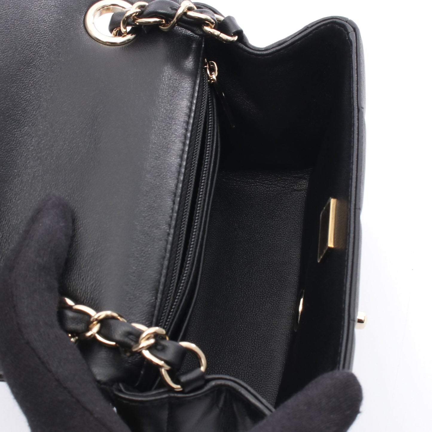 チョコバー ミニフラップ チェーンショルダーバッグ ラムスキン ブラック ゴールド金具 シャネル バッグ CHANEL