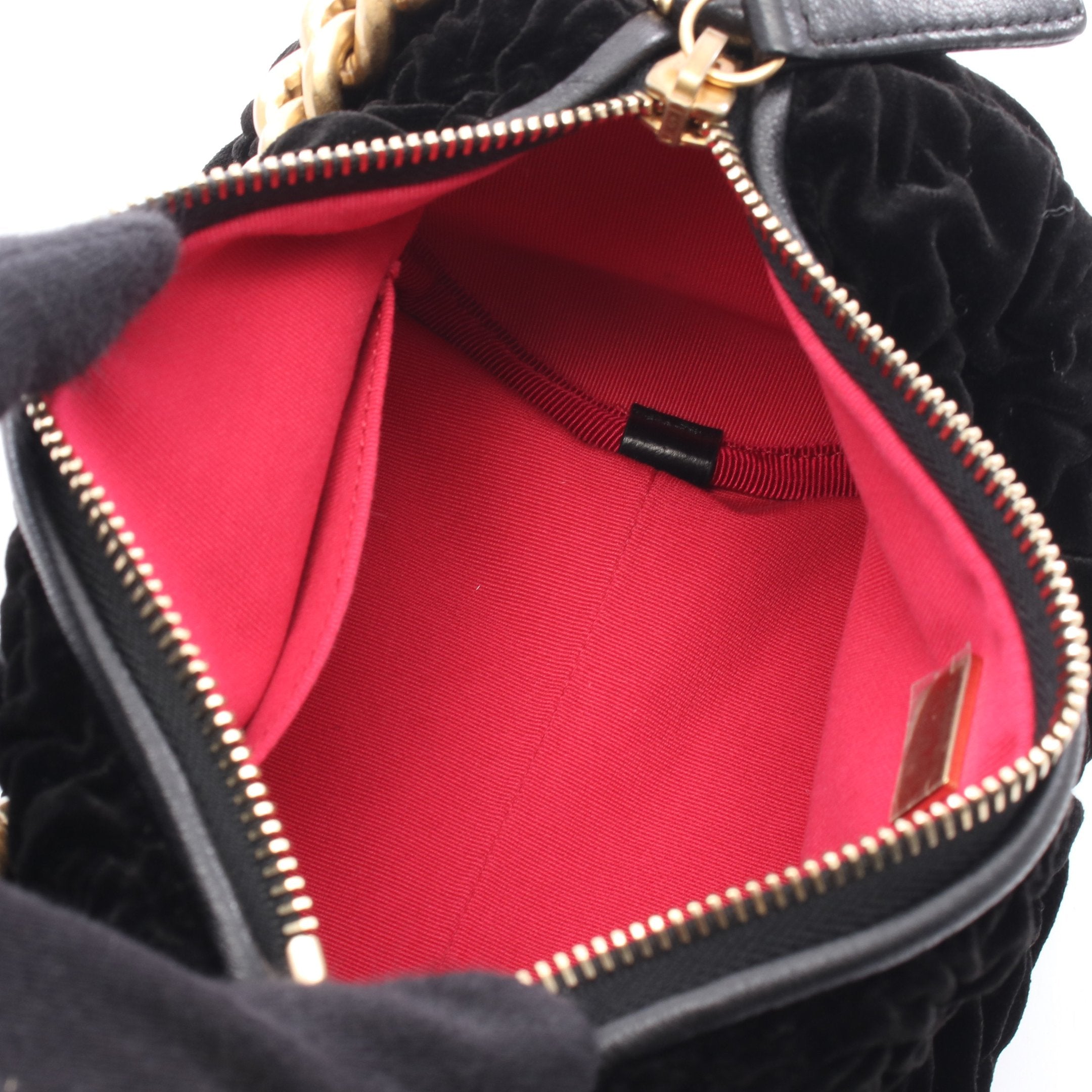 カメリア チェーンショルダーバッグ ベルベット レザー ブラック