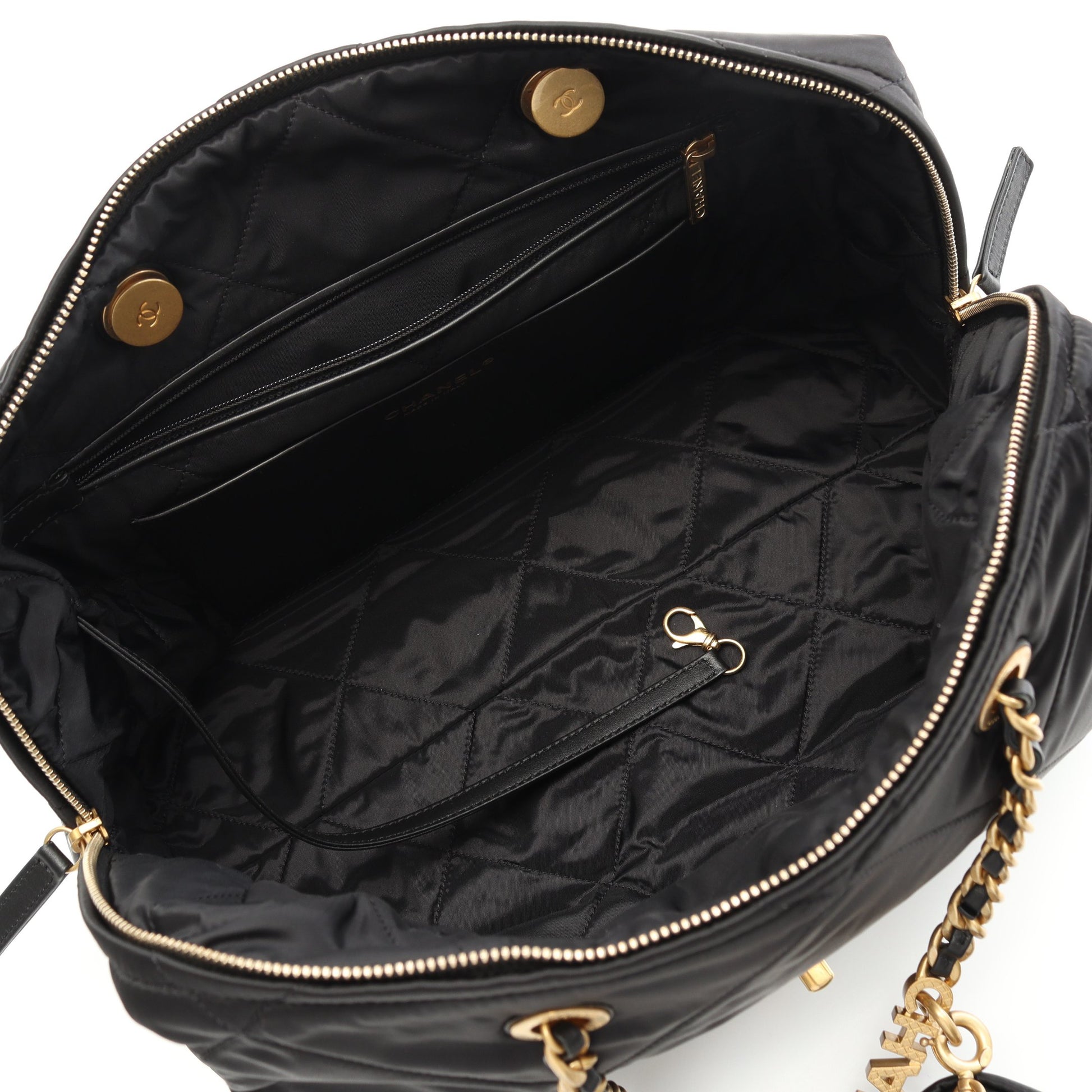 マトラッセ ラージボーリングバッグ チェーンショルダーバッグ ナイロン レザー ブラック ゴールド金具 シャネル バッグ CHANEL