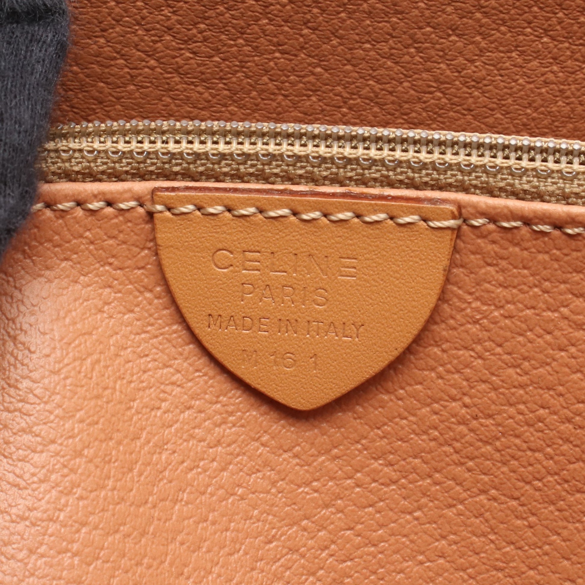 マカダム ショルダーバッグ PVC レザー ダークブラウン ライトブラウン セリーヌ バッグ CELINE