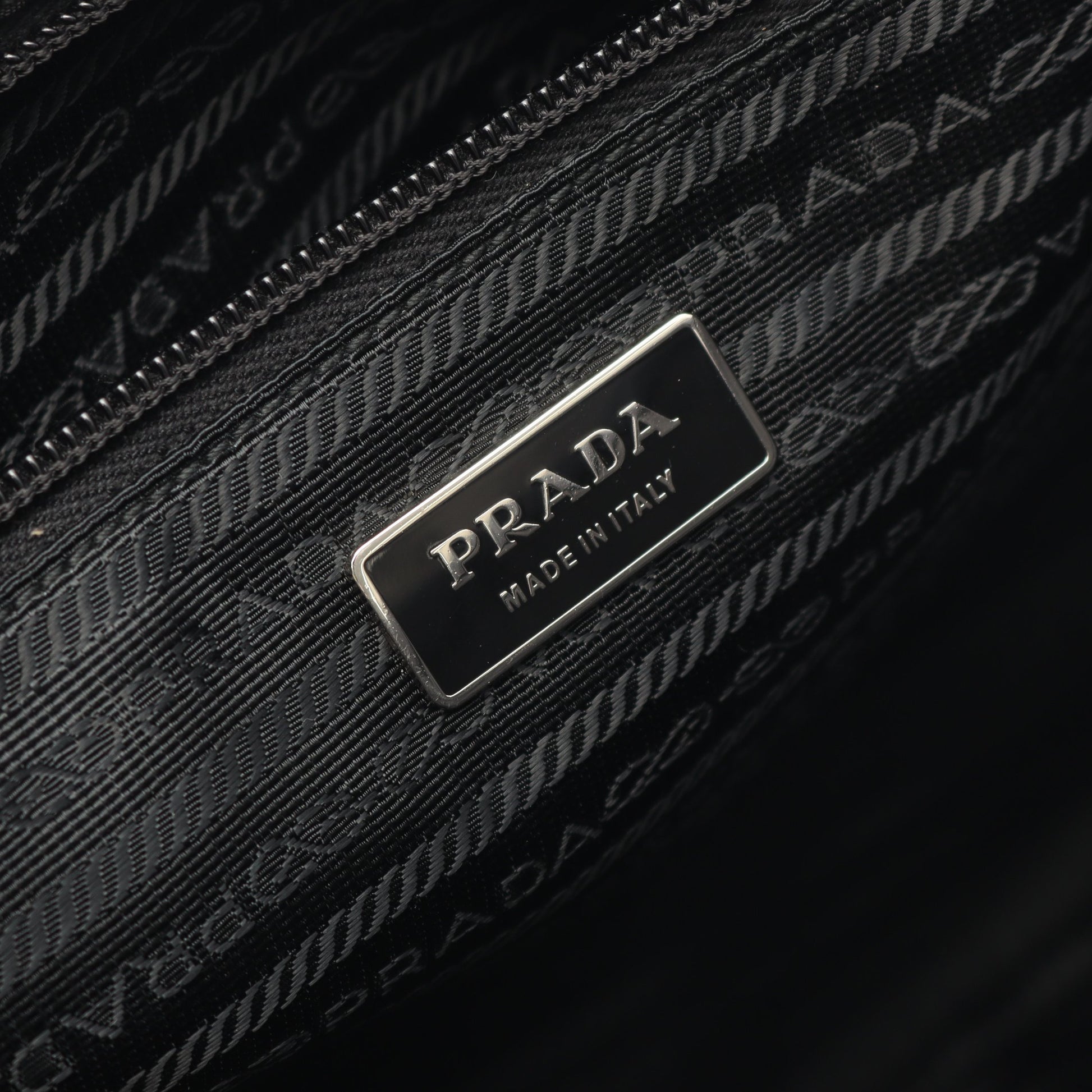 TESSUTO SAFFI ショルダーバッグ ナイロン サフィアーノレザー ブラック プラダ バッグ PRADA