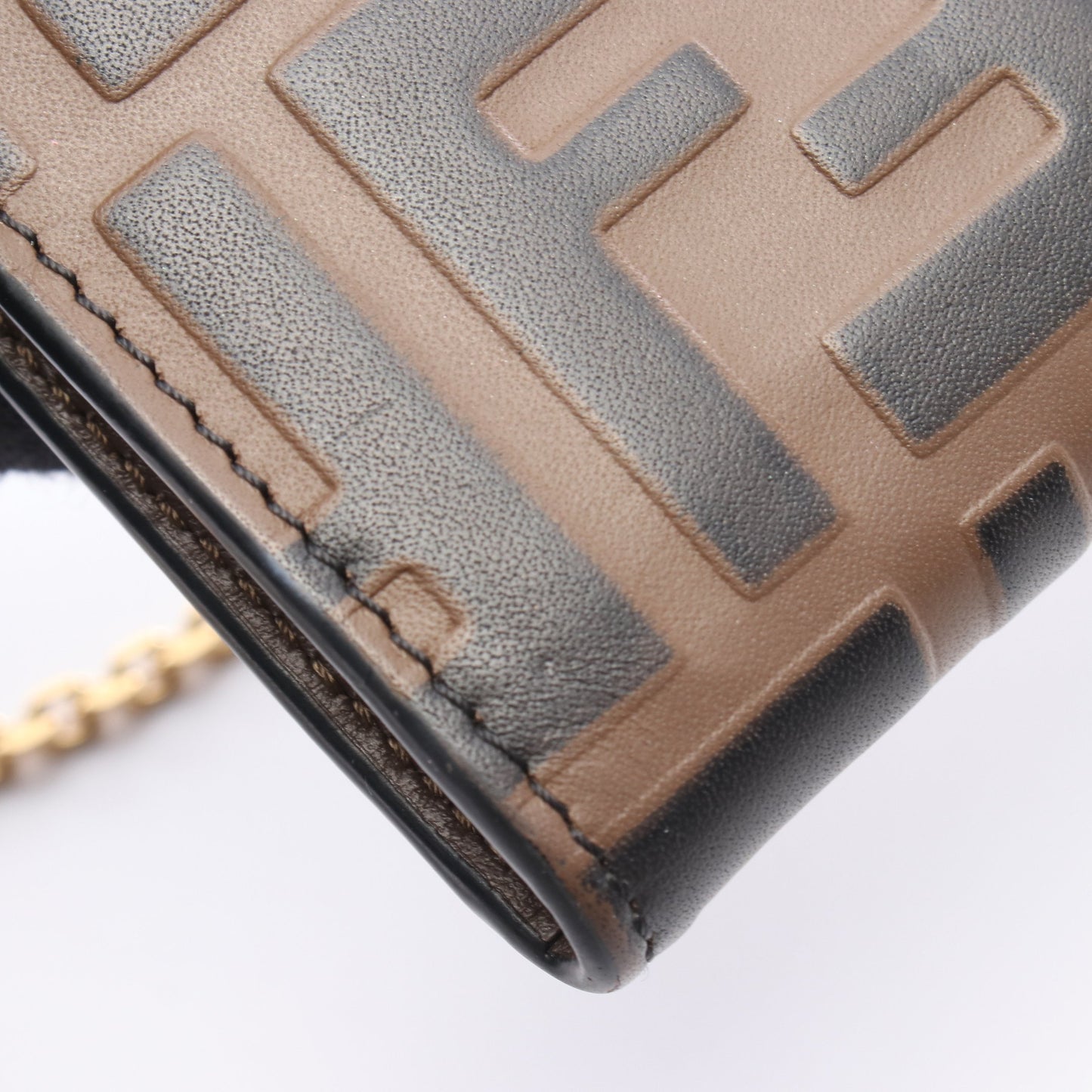 FFダイヤモンド ズッカ エンボス チェーンウォレット レザー ブラウン ブラック フェンディ バッグ FENDI