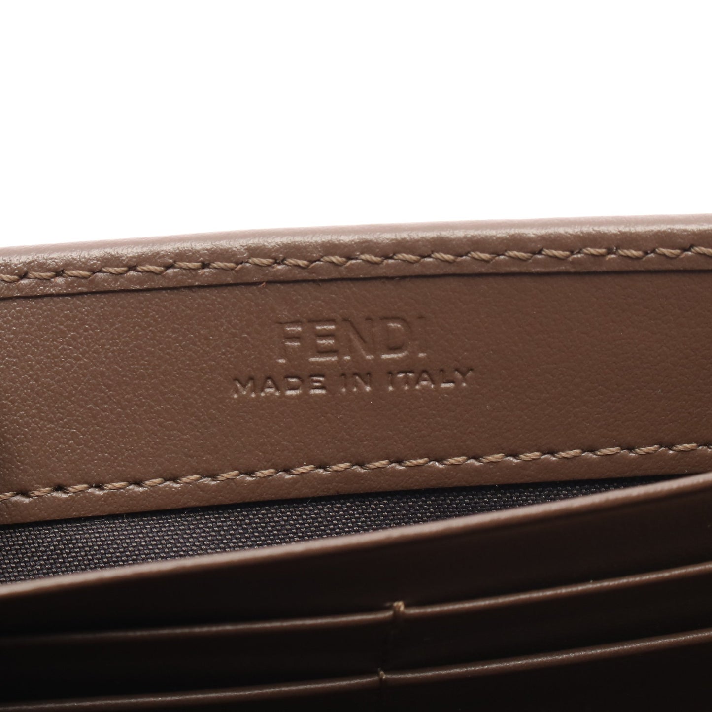 FFダイヤモンド ズッカ エンボス チェーンウォレット レザー ブラウン ブラック フェンディ バッグ FENDI
