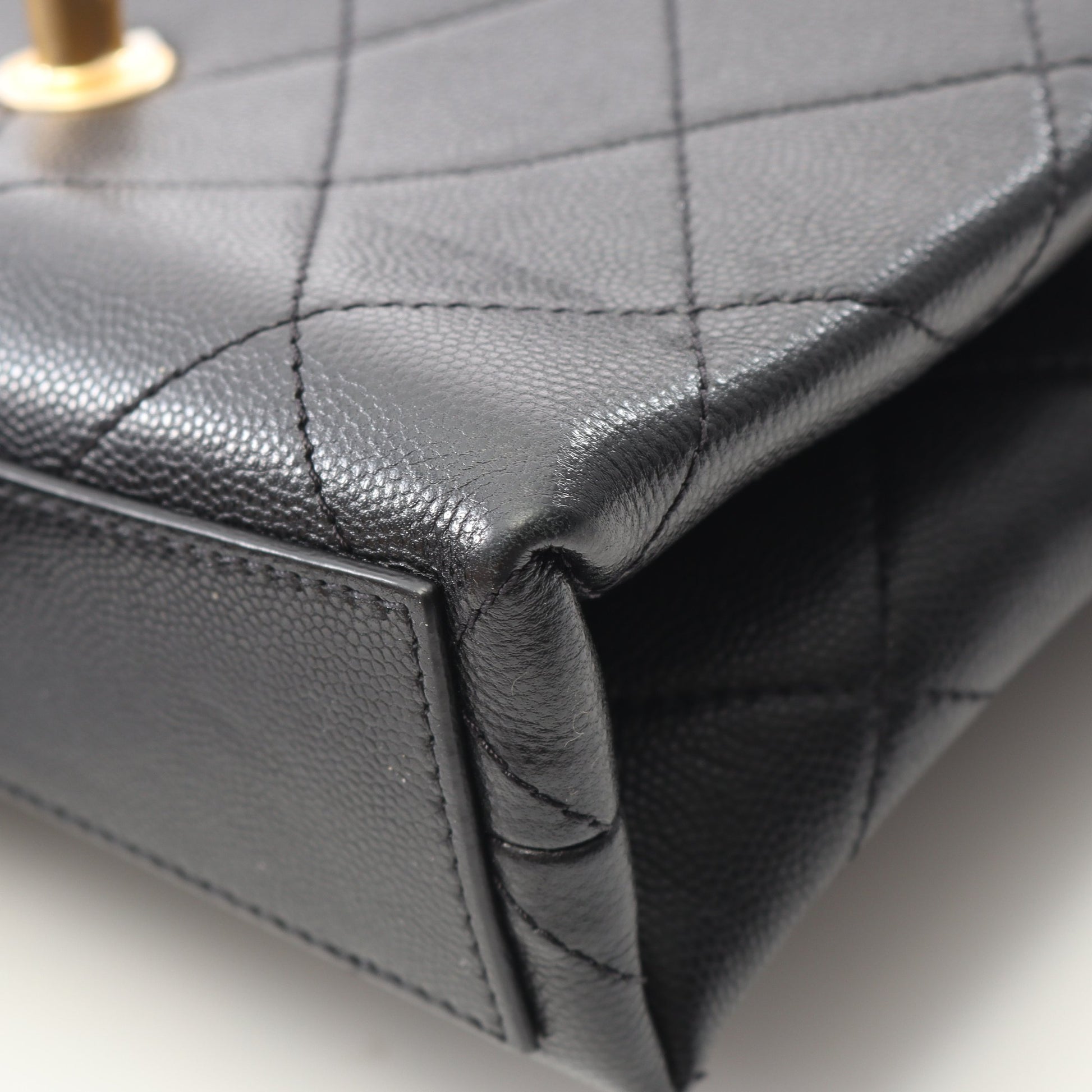 マトラッセ チェーンショルダーバッグ キャビアスキン ブラック ゴールド金具 2WAY シャネル バッグ CHANEL