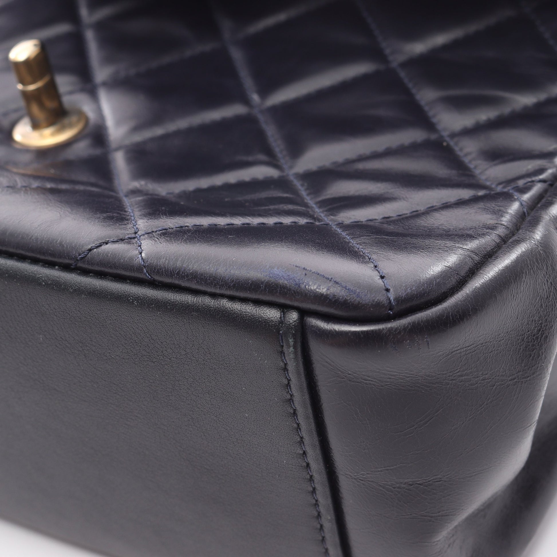 マトラッセ トップハンドル チェーンショルダーバッグ ラムスキン ネイビー ゴールド金具 2WAY シャネル バッグ CHANEL