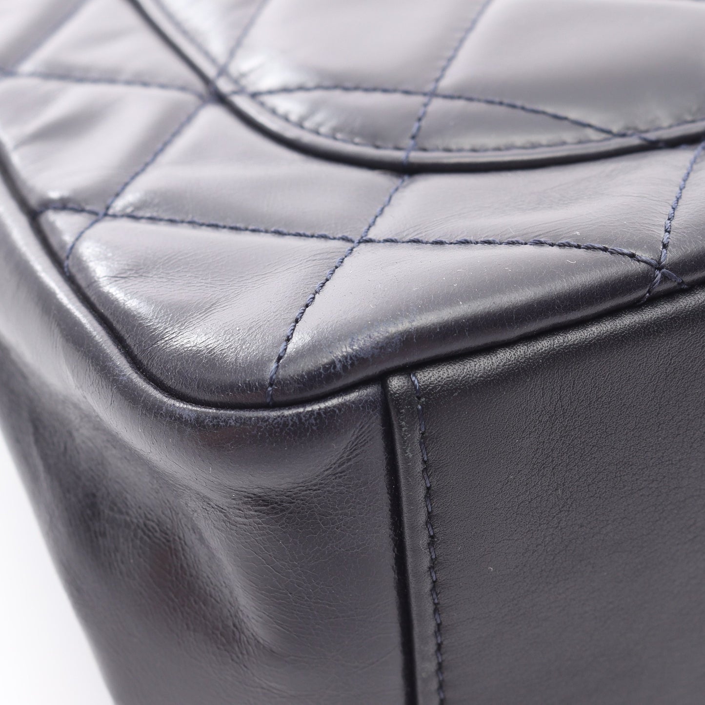 マトラッセ トップハンドル チェーンショルダーバッグ ラムスキン ネイビー ゴールド金具 2WAY シャネル バッグ CHANEL
