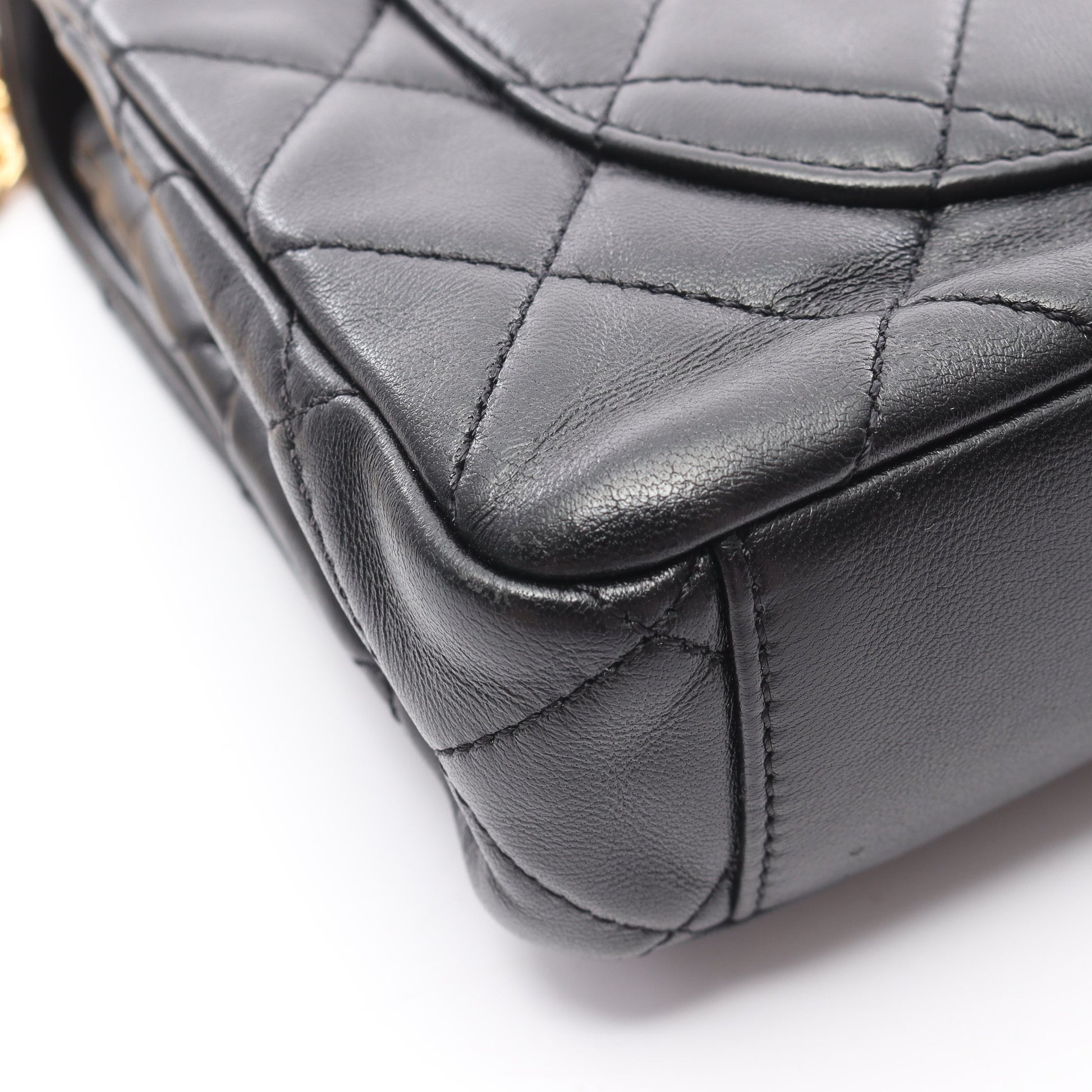 マトラッセ チェーンショルダーバッグ ラムスキン ブラック ゴールド金具 シャネル バッグ CHANEL