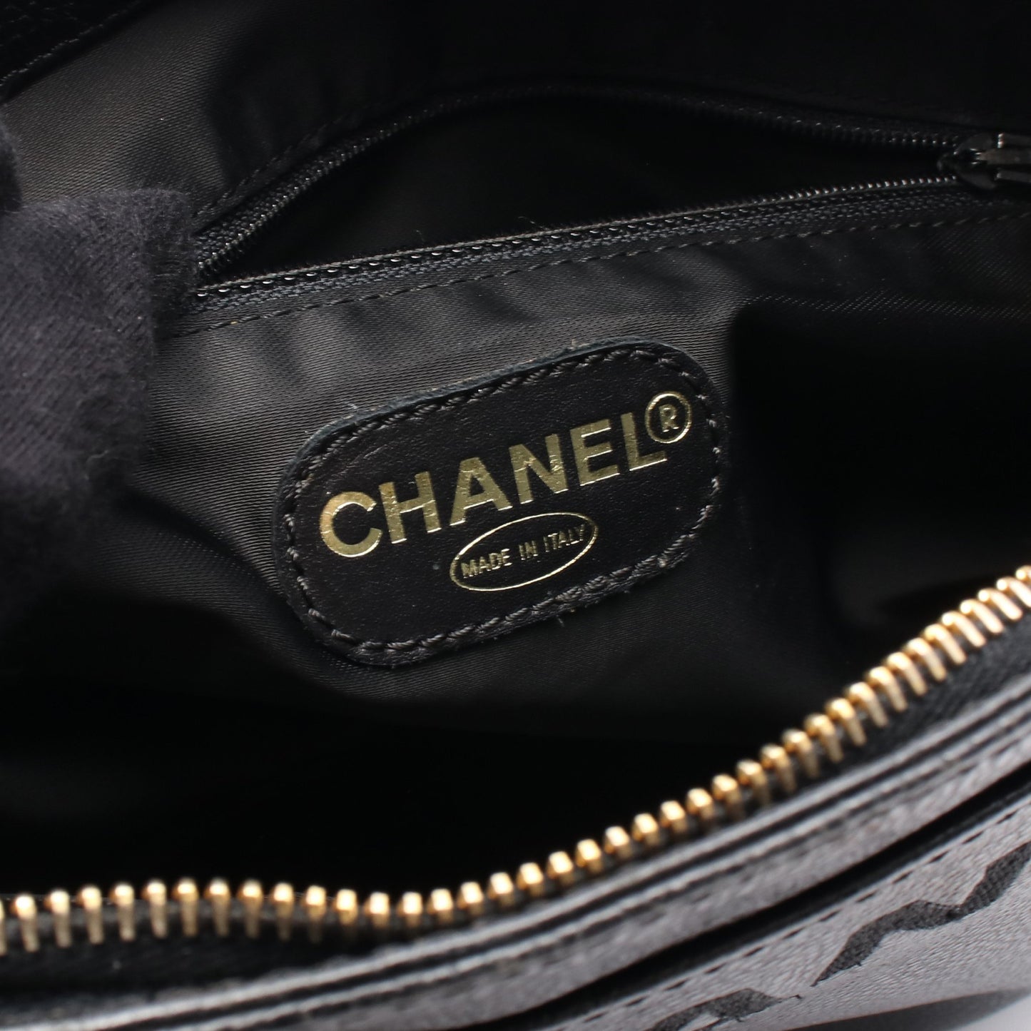 ロゴ チェーンショルダーバッグ キャビアスキン ブラック ゴールド金具 シャネル バッグ CHANEL